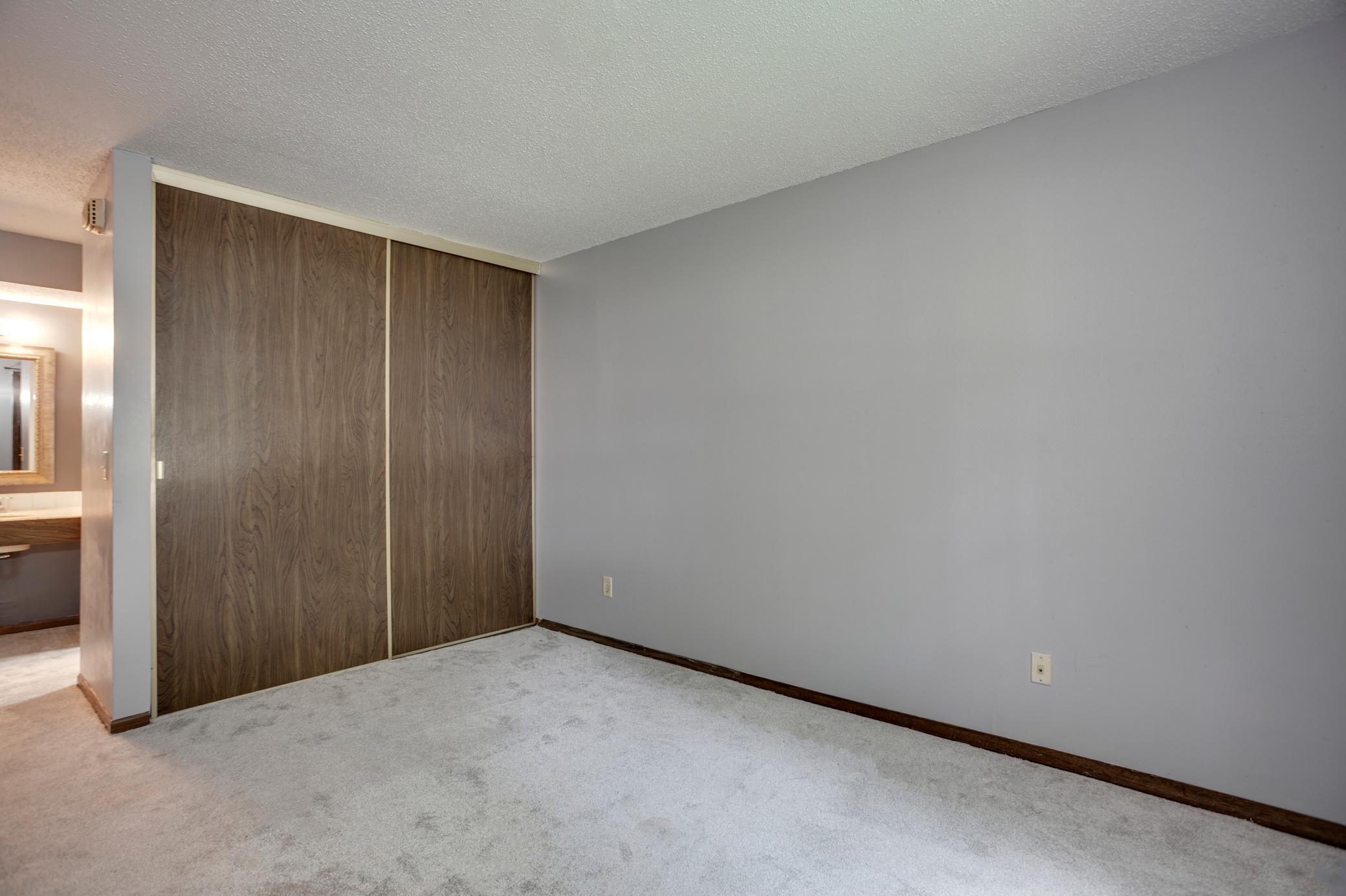 702 Old Settlers Trail Unit: 3