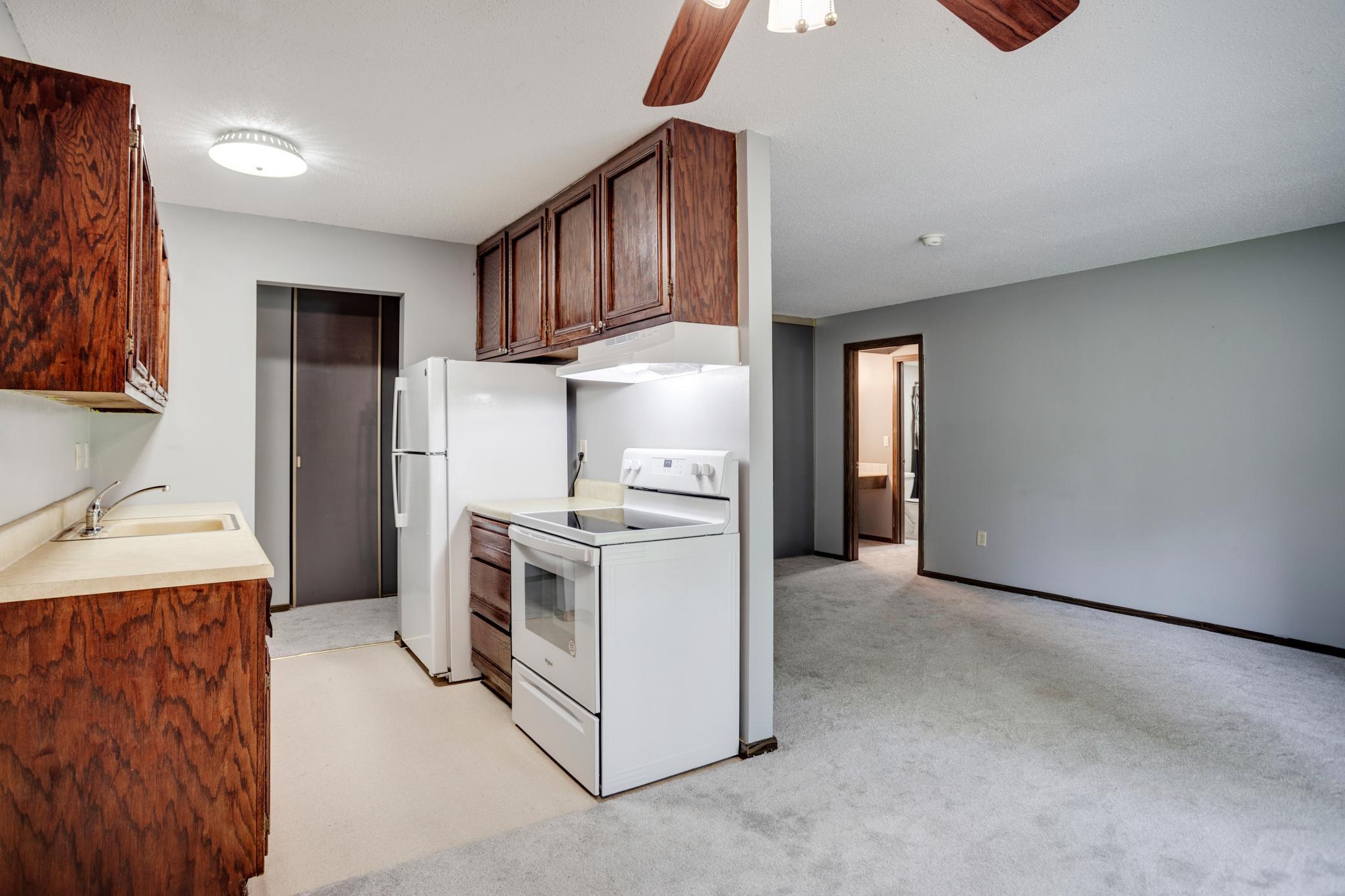 702 Old Settlers Trail Unit: 3