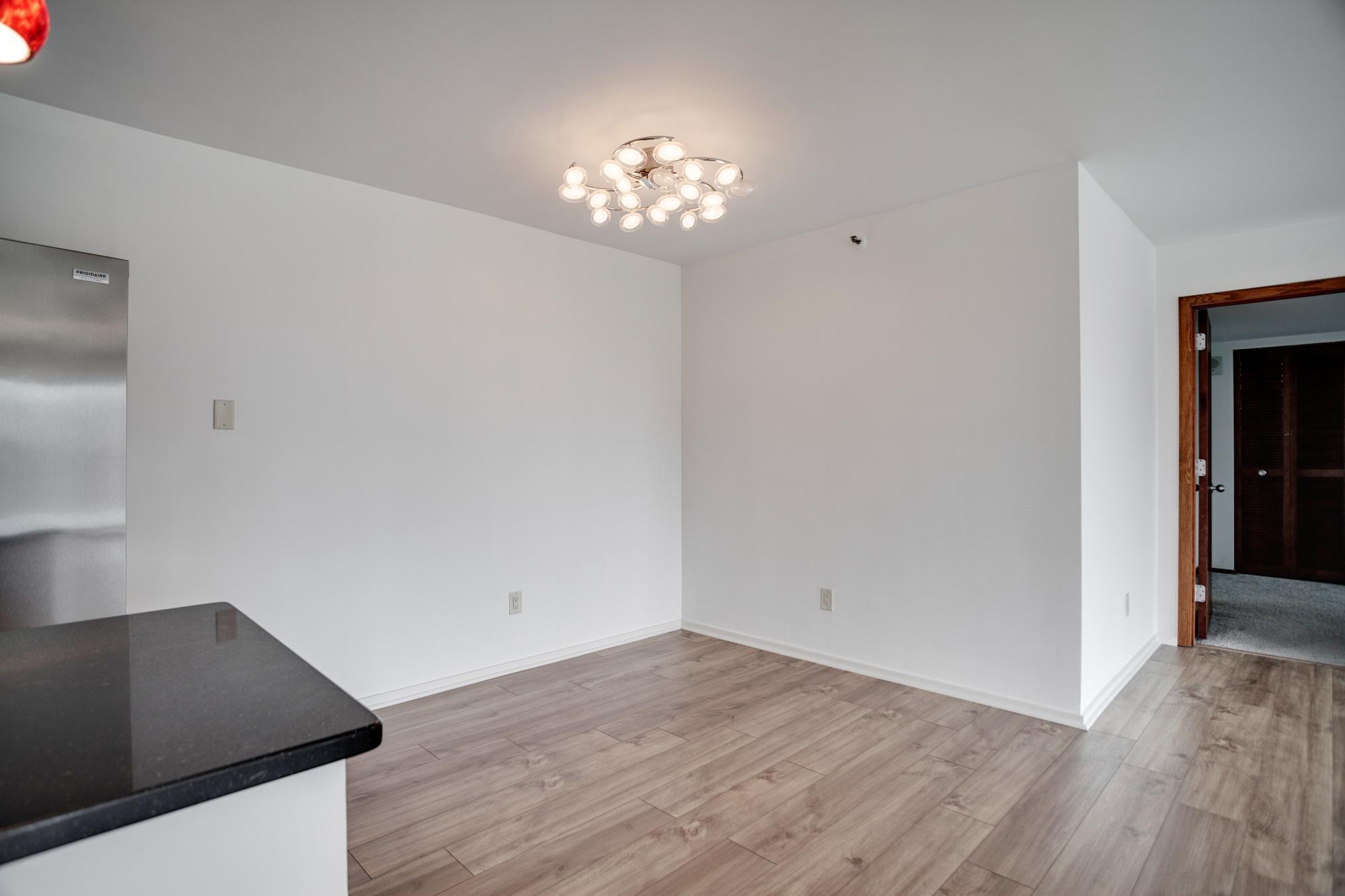 1225 Lasalle Avenue Unit: 1704