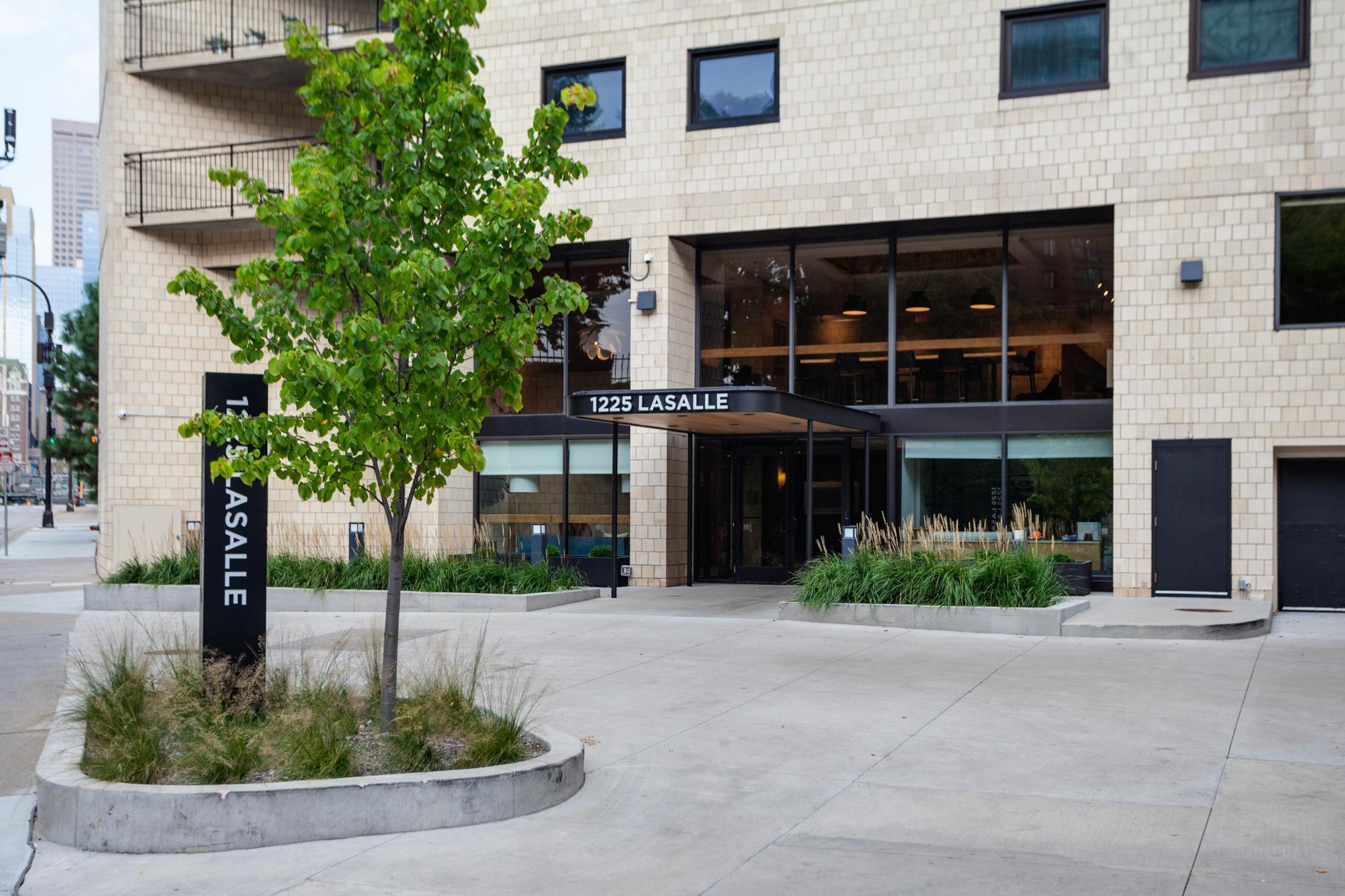 1225 Lasalle Avenue Unit: 1704