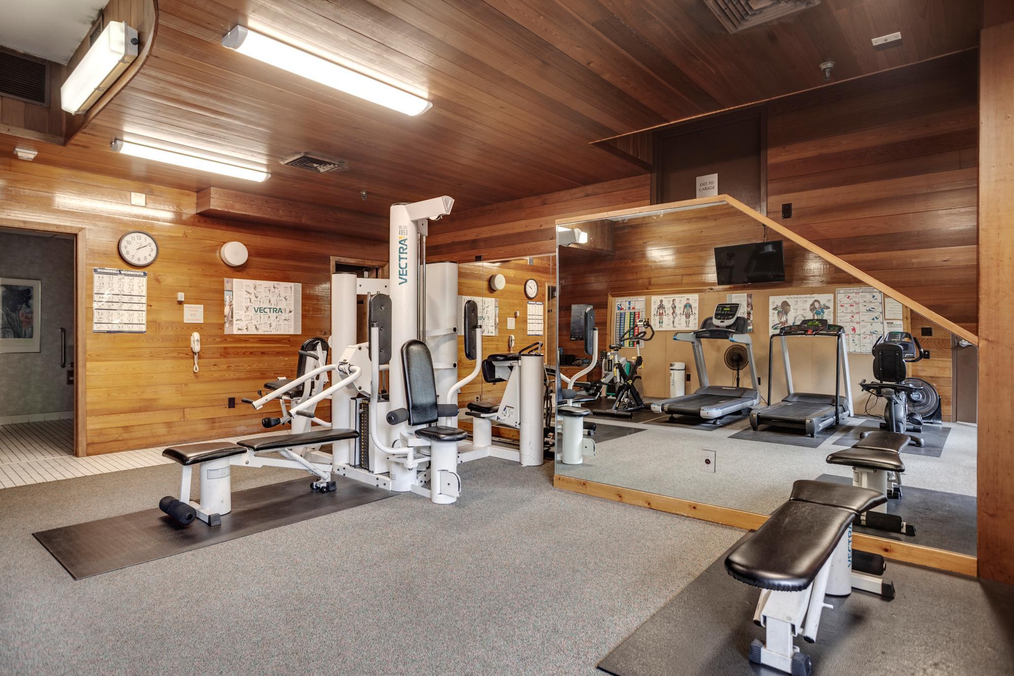 1225 Lasalle Avenue Unit: 1704