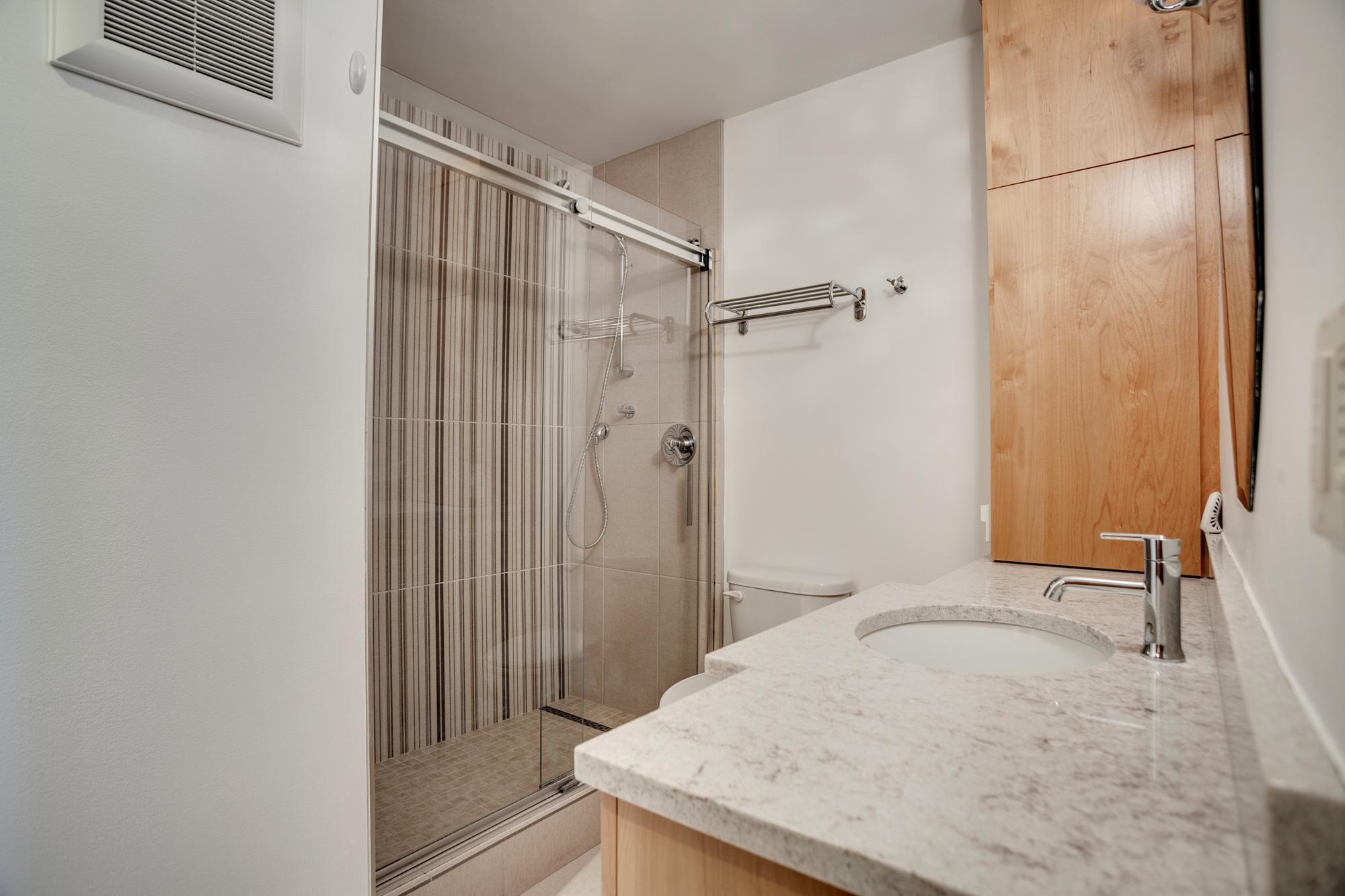 1225 Lasalle Avenue Unit: 1704