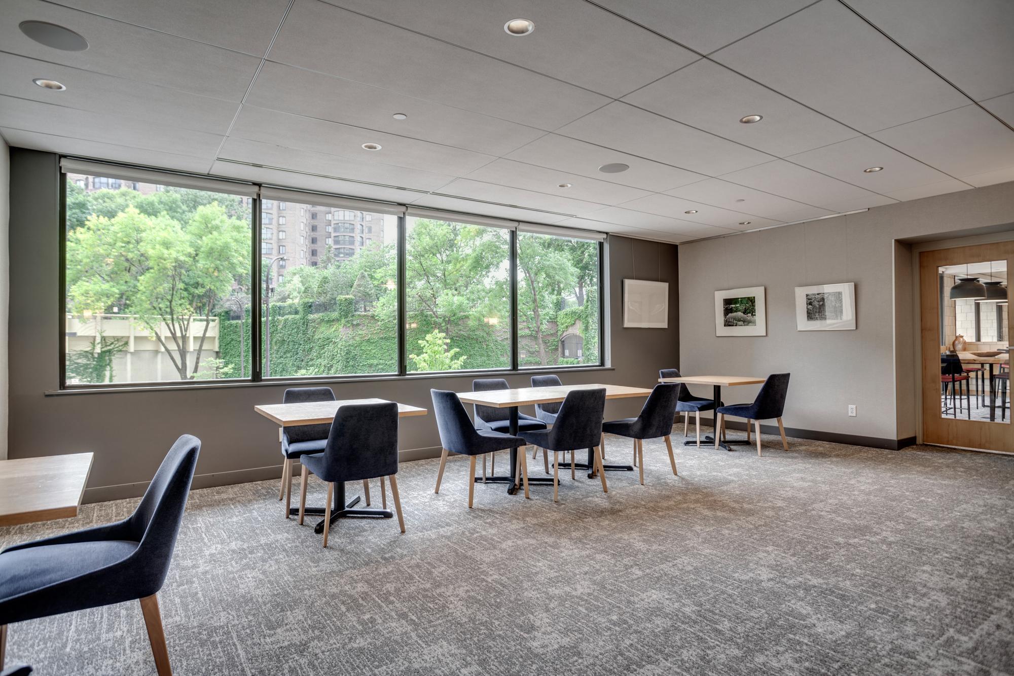1225 Lasalle Avenue Unit: 1704