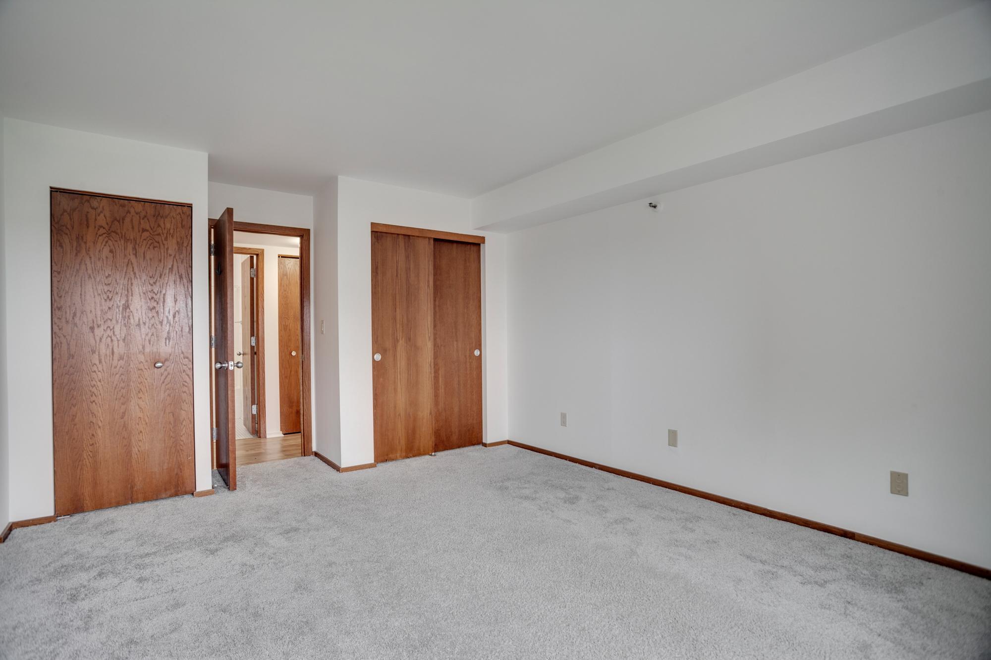 1225 Lasalle Avenue Unit: 1704