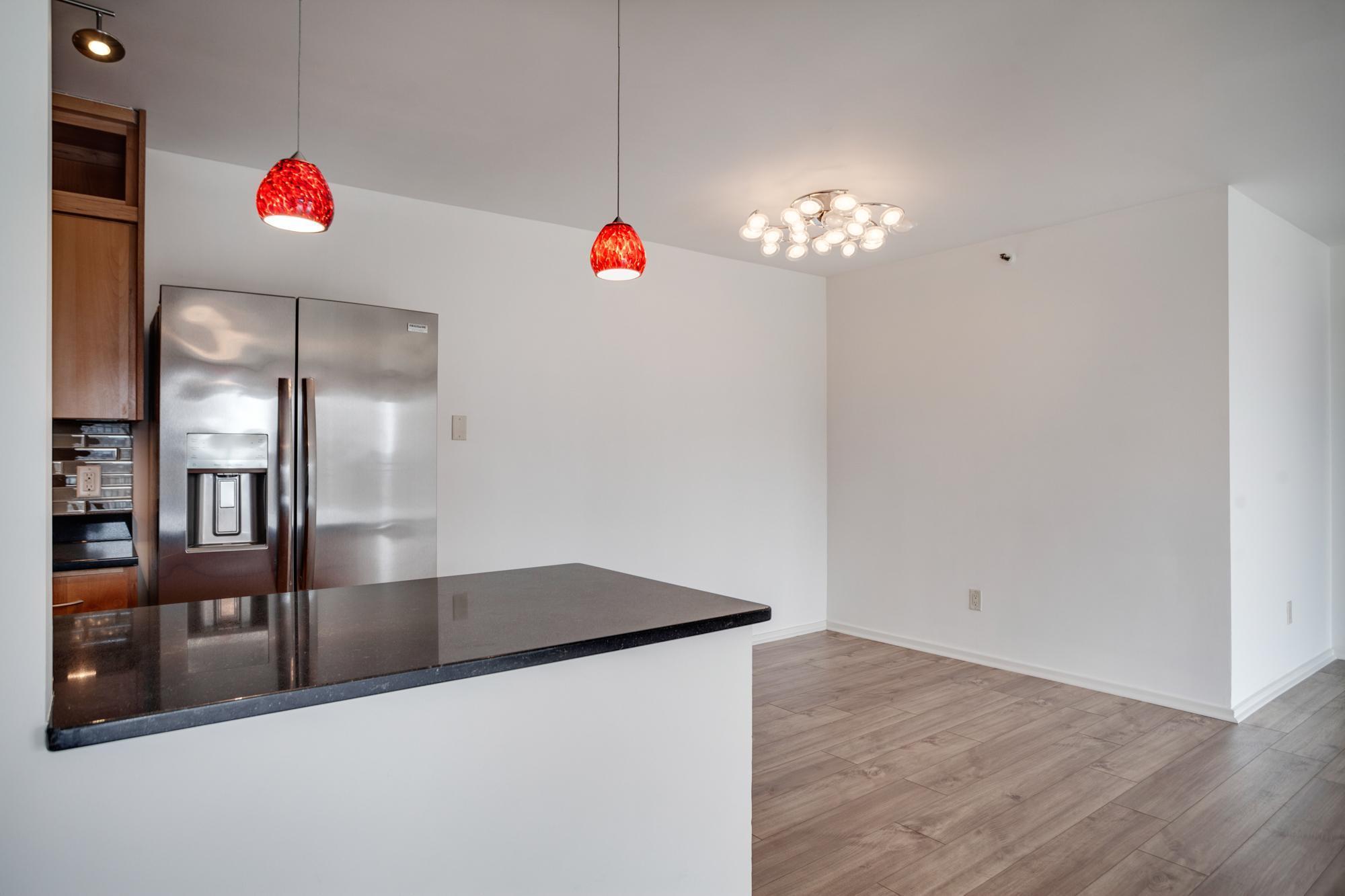 1225 Lasalle Avenue Unit: 1704