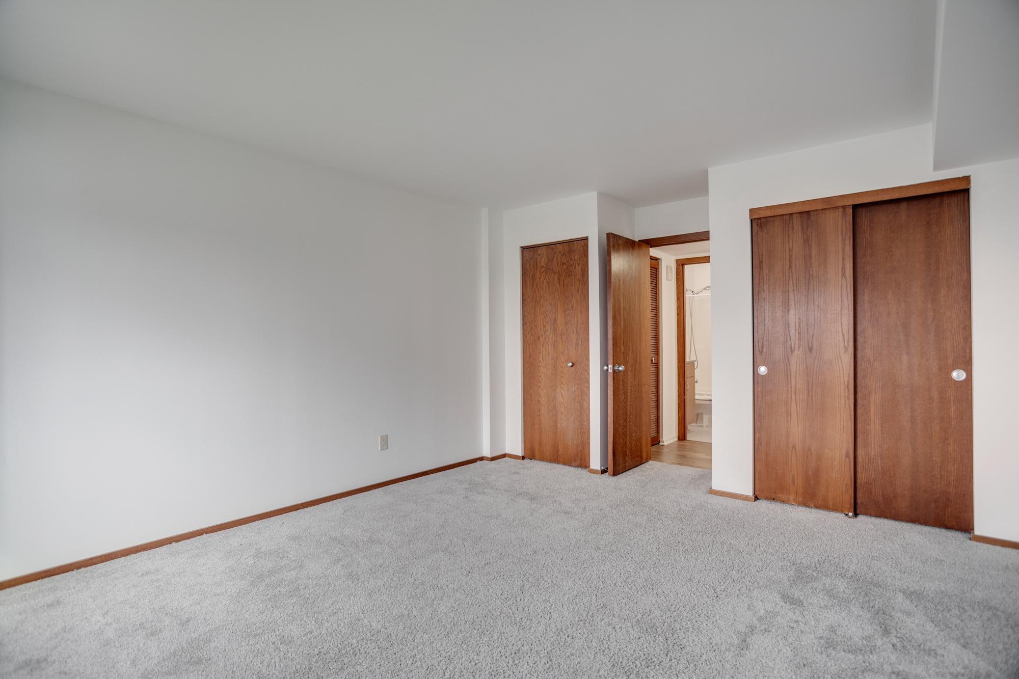 1225 Lasalle Avenue Unit: 1704