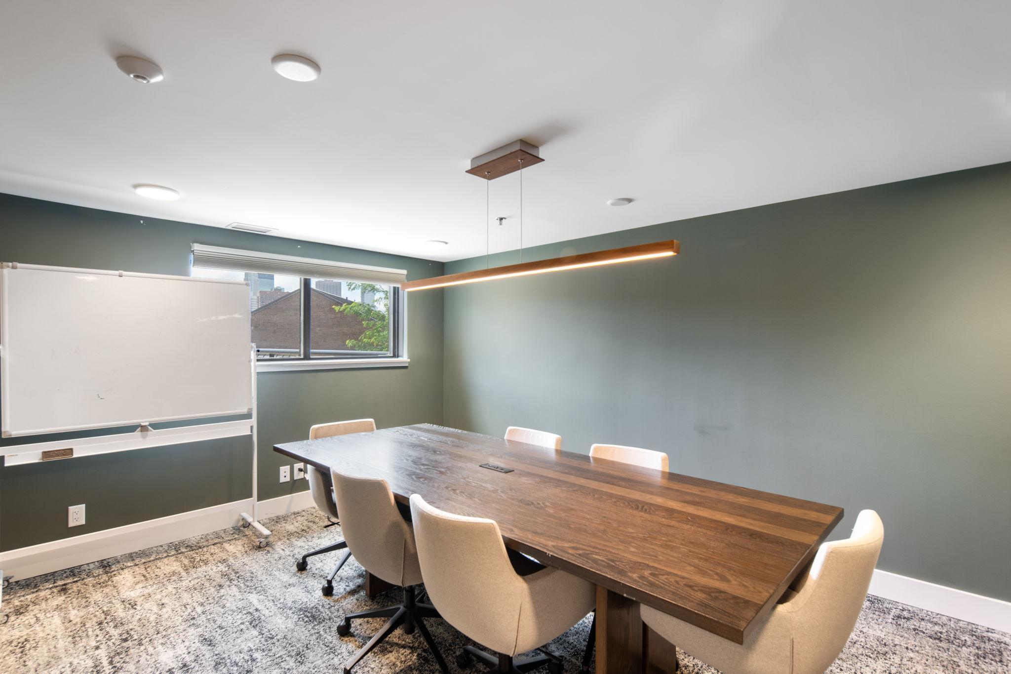 110 1st Avenue NE Unit: F1502