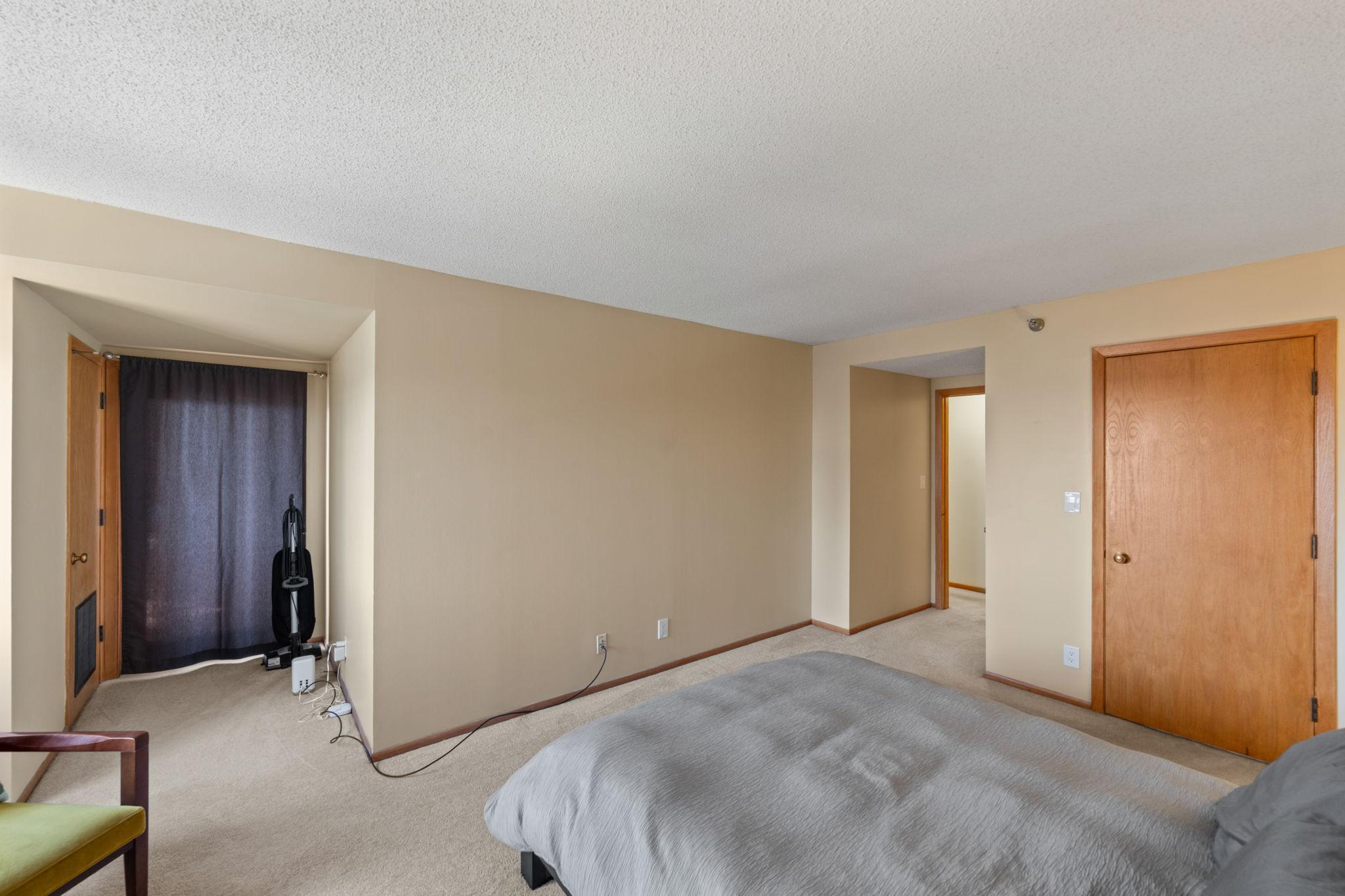 110 1st Avenue NE Unit: F1502