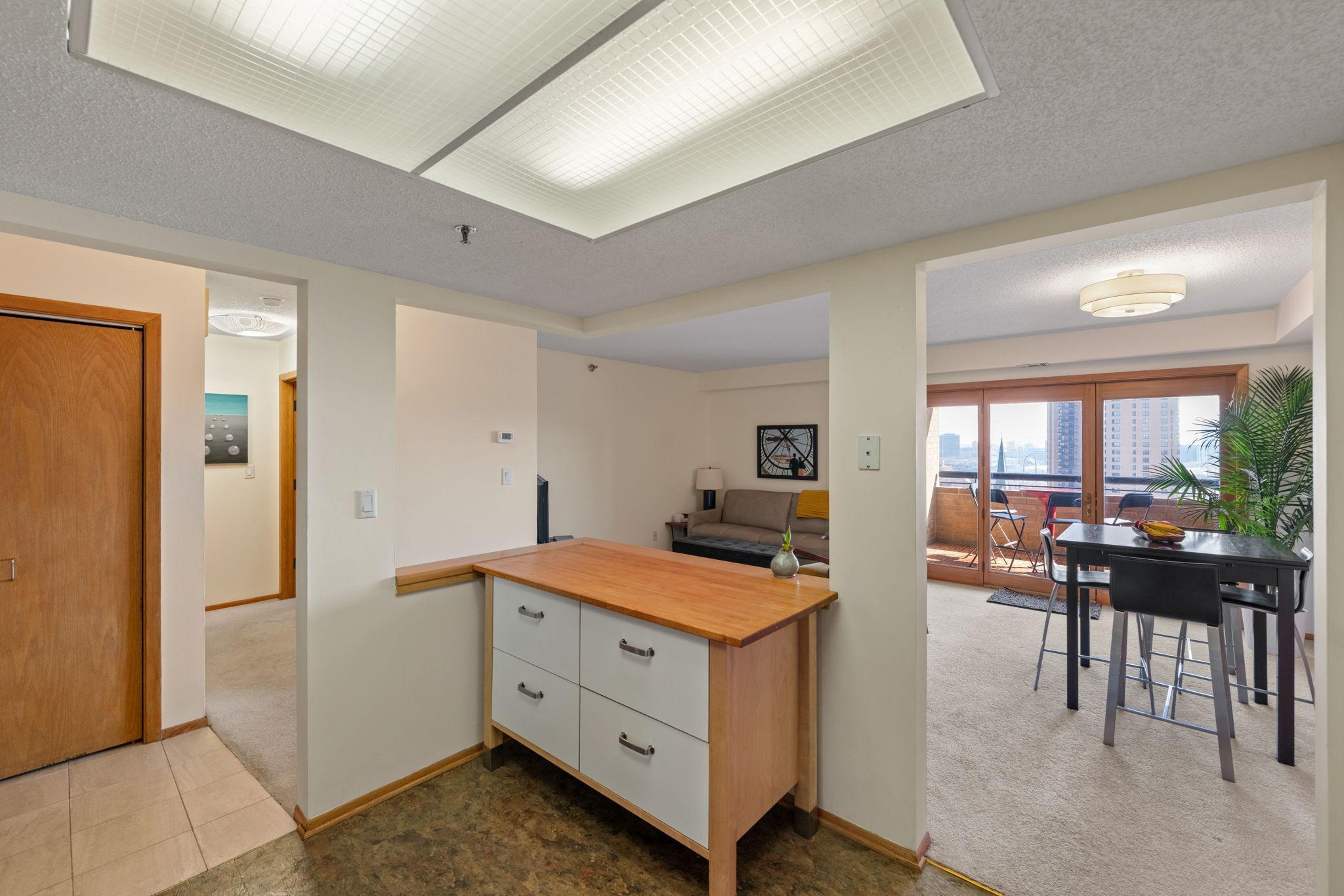110 1st Avenue NE Unit: F1502
