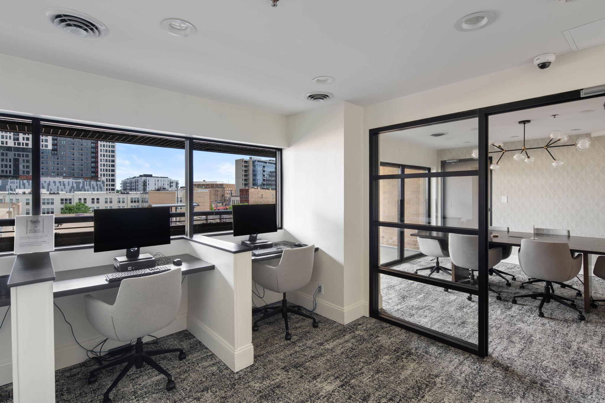 110 1st Avenue NE Unit: F1502