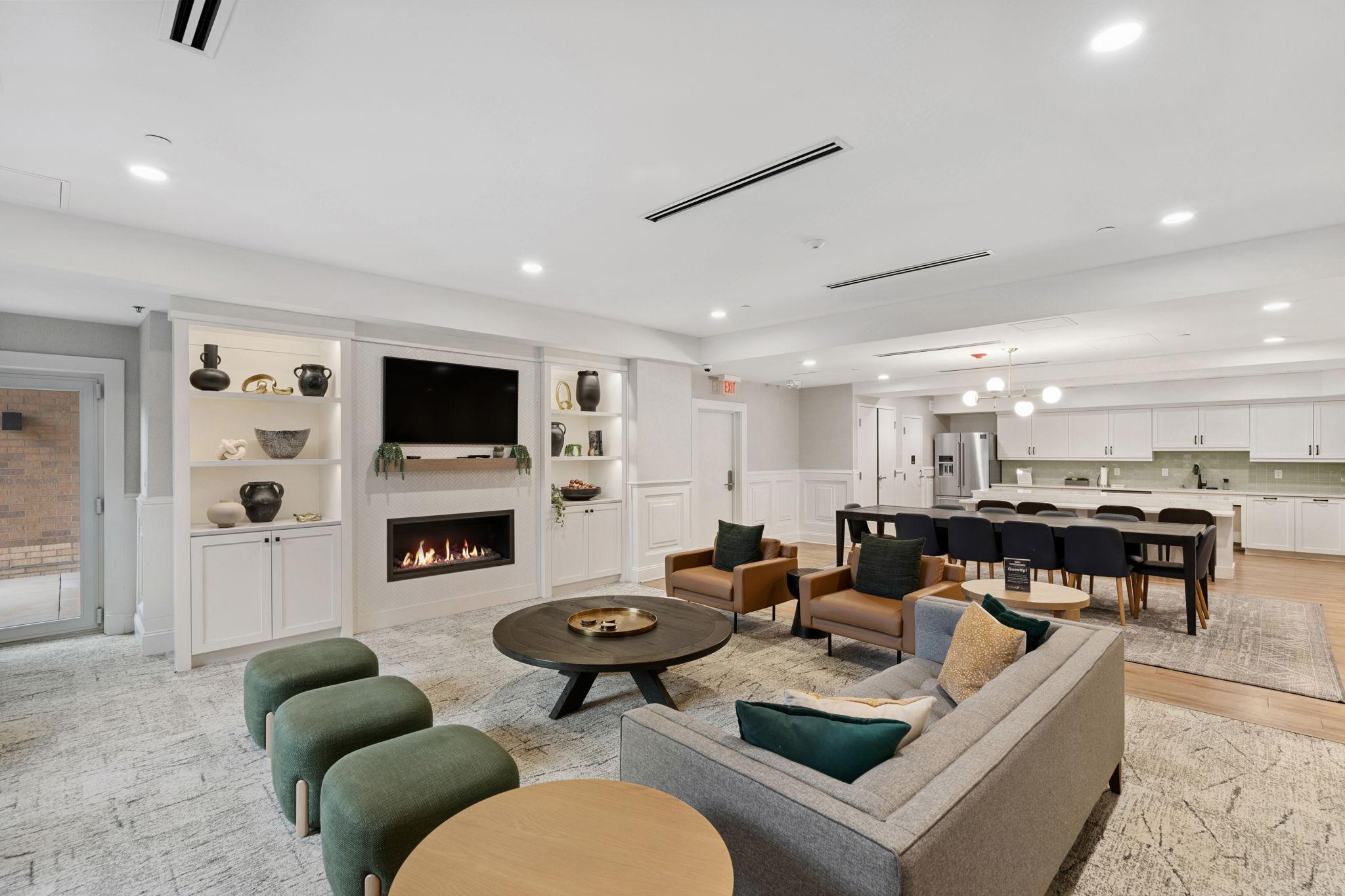 110 1st Avenue NE Unit: F1502