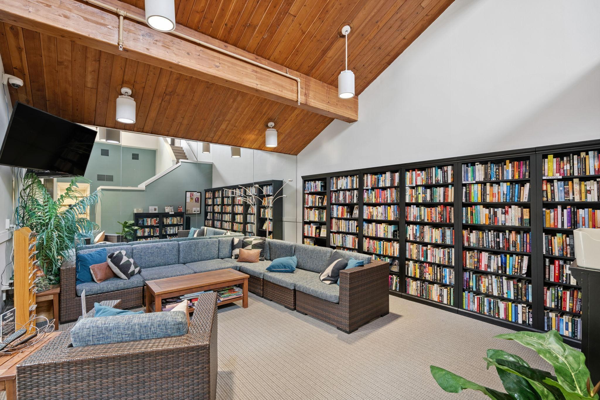 110 1st Avenue NE Unit: F1502