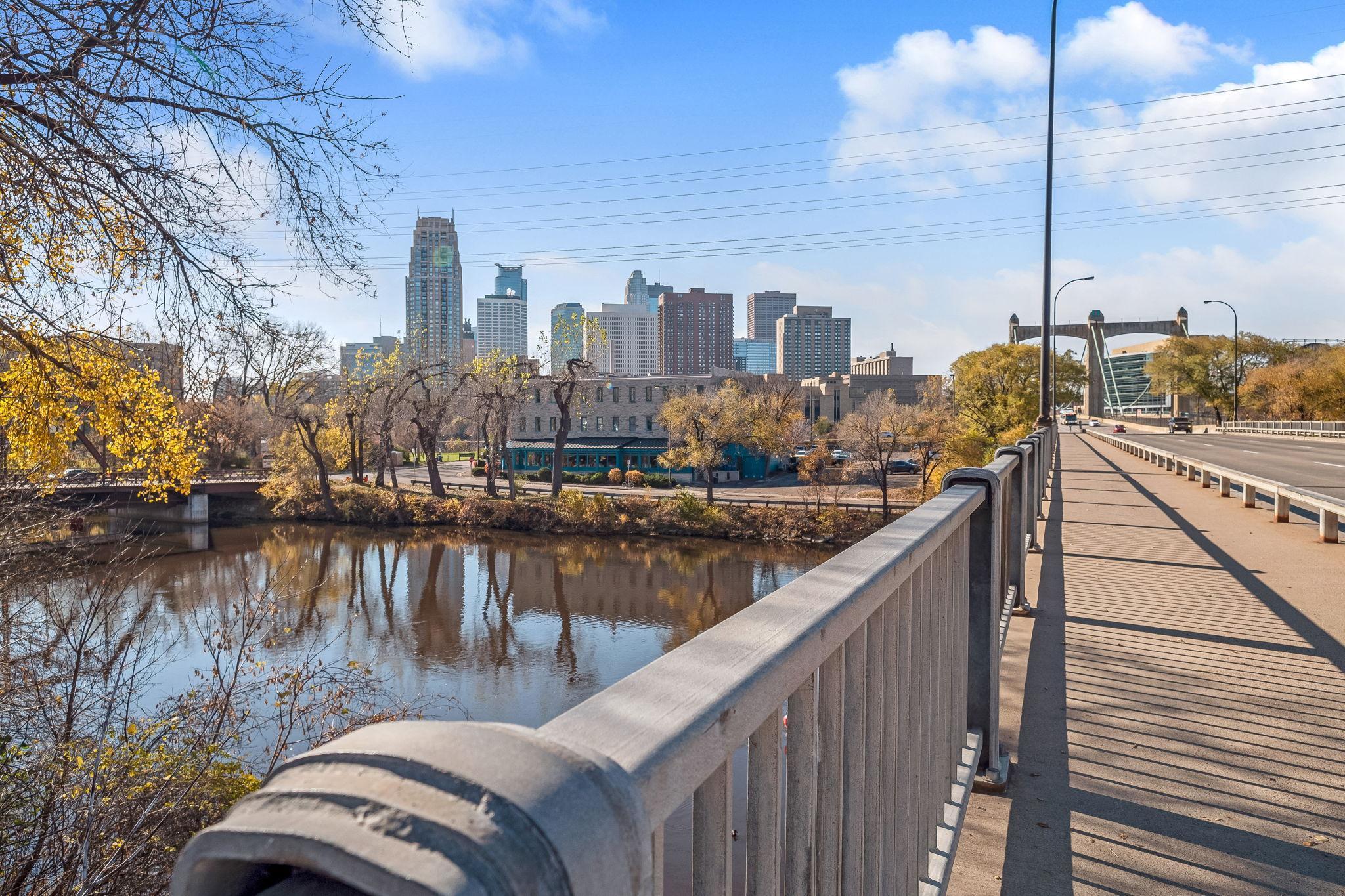 110 1st Avenue NE Unit: F1502