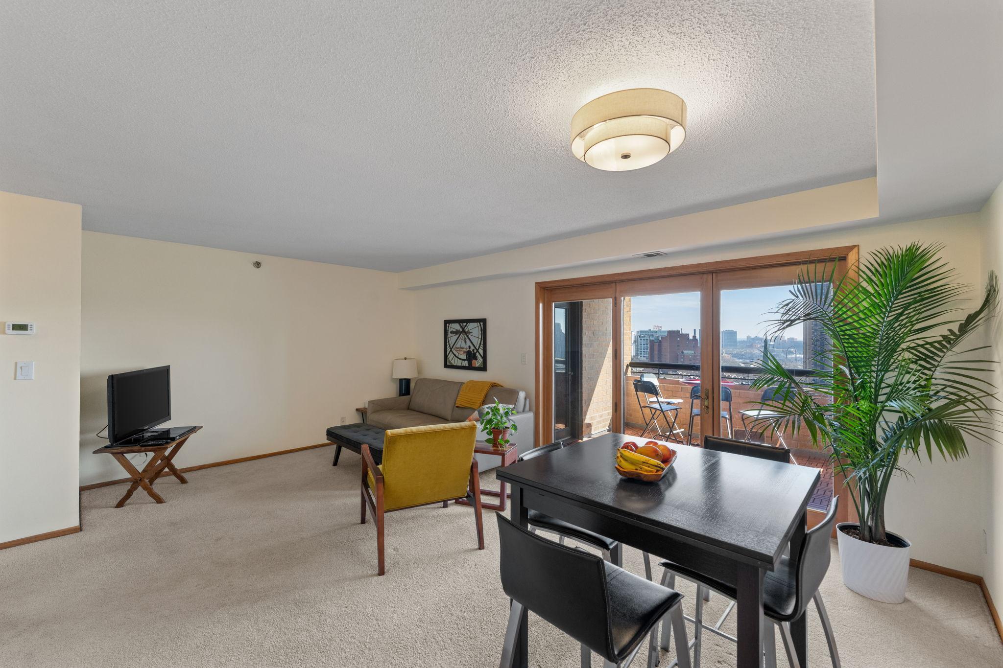 110 1st Avenue NE Unit: F1502