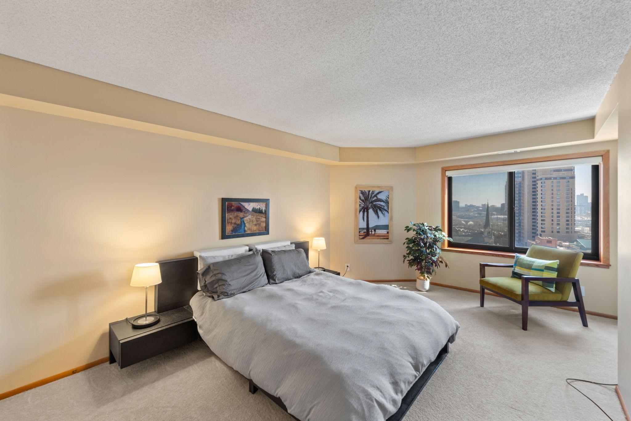 110 1st Avenue NE Unit: F1502