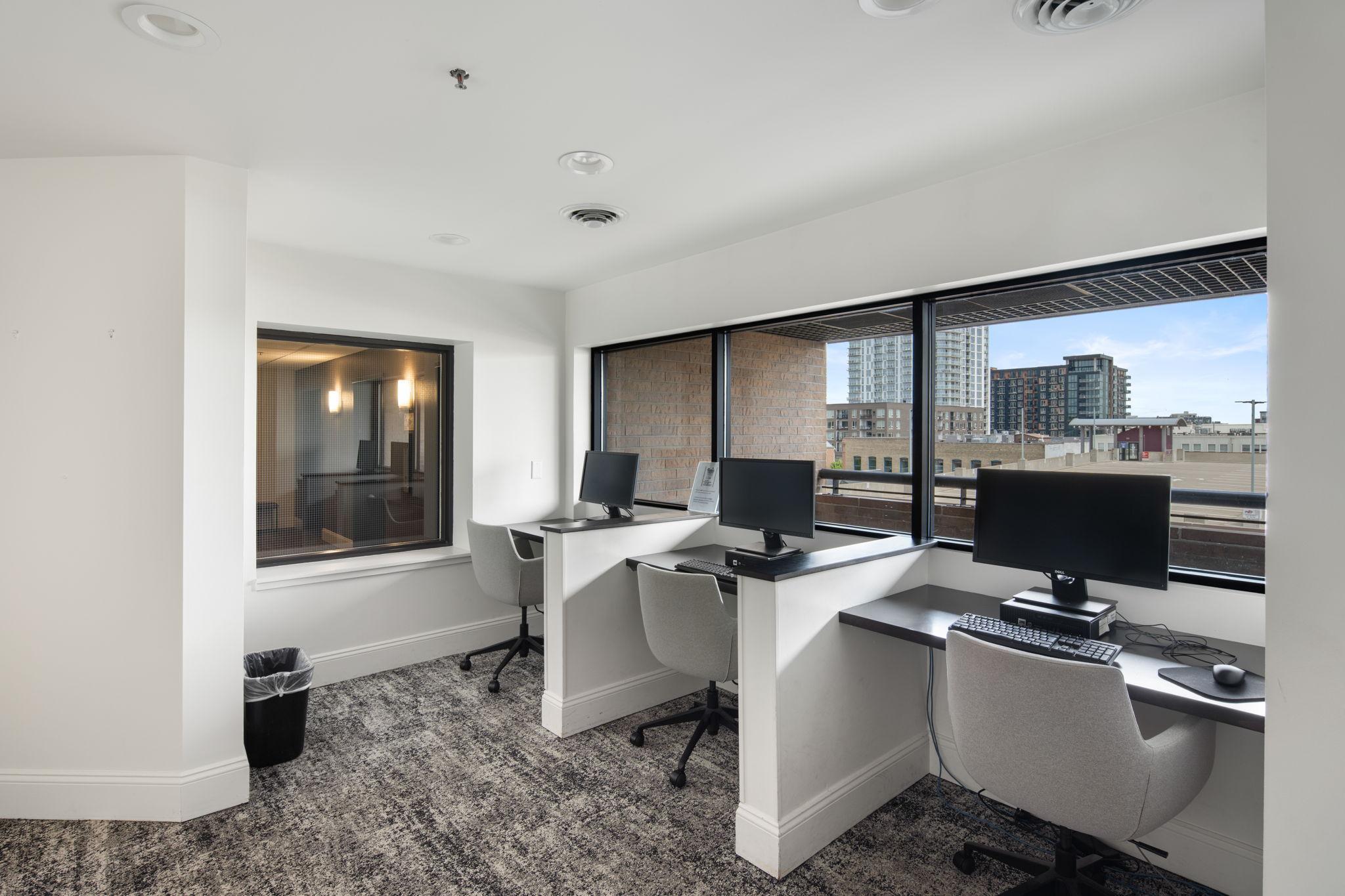 110 1st Avenue NE Unit: F1502