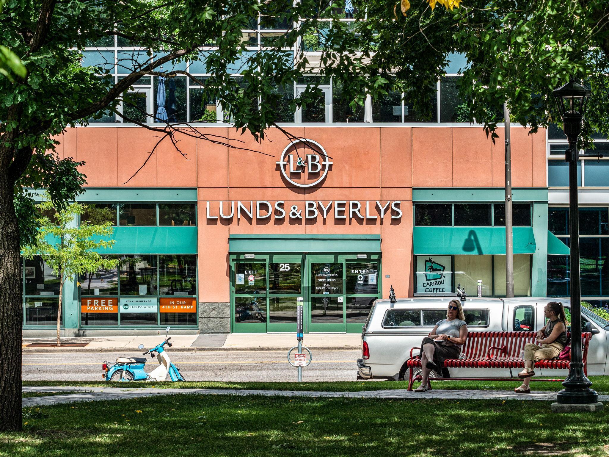110 1st Avenue NE Unit: F1502