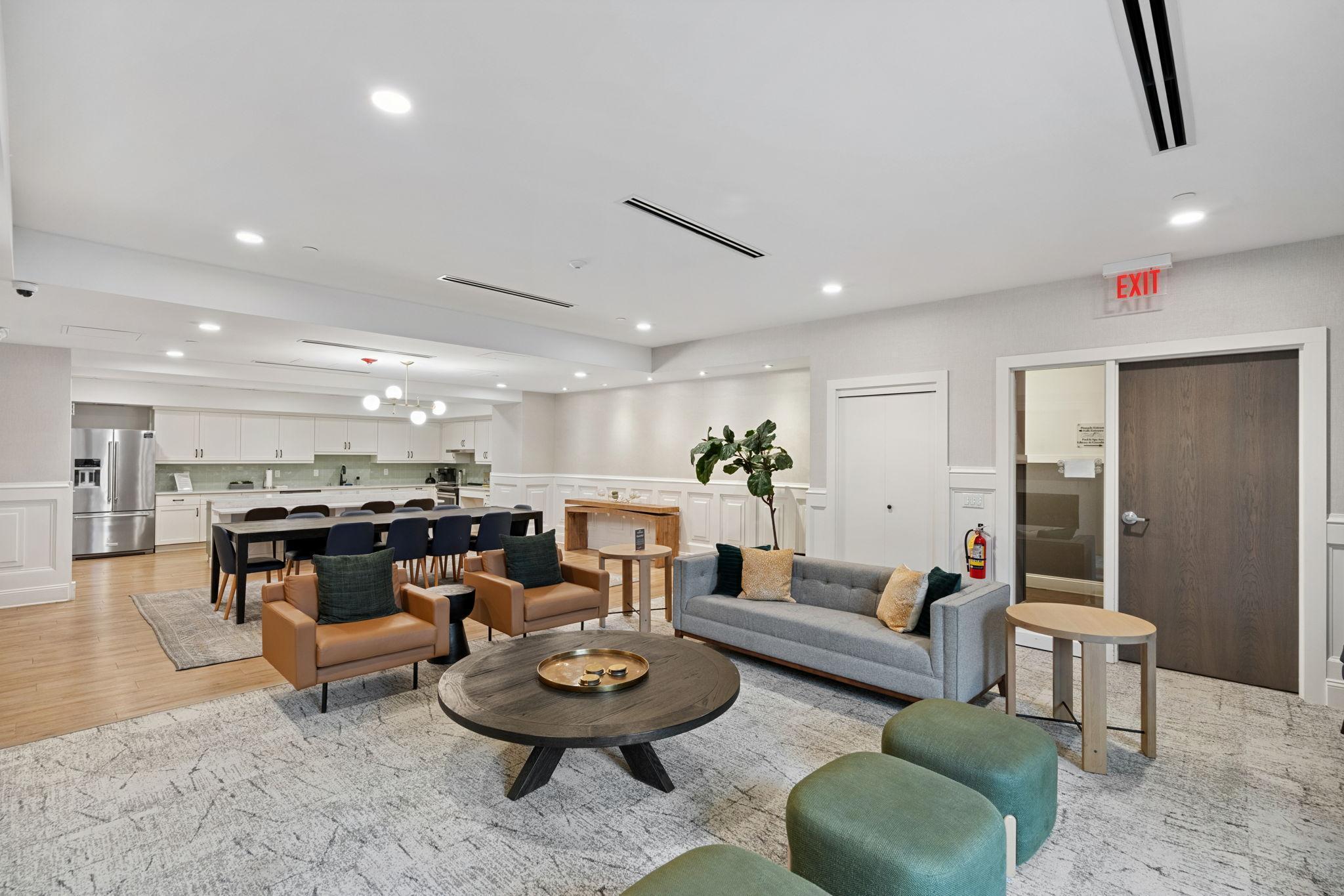 110 1st Avenue NE Unit: F1502