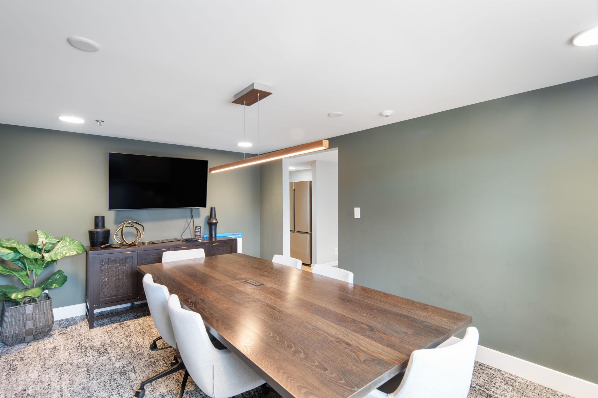 110 1st Avenue NE Unit: F1502