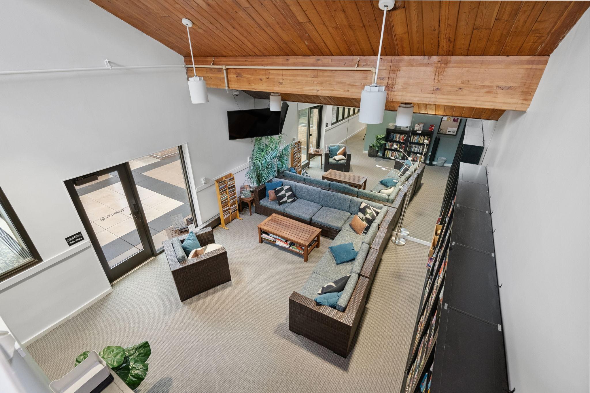 110 1st Avenue NE Unit: F1502