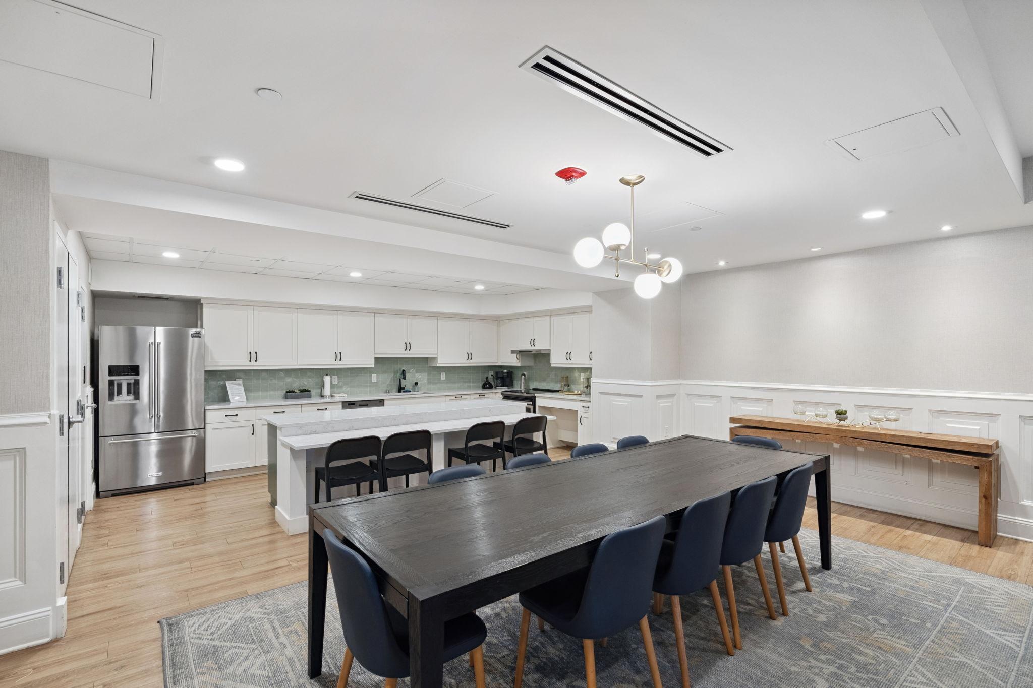 110 1st Avenue NE Unit: F1502