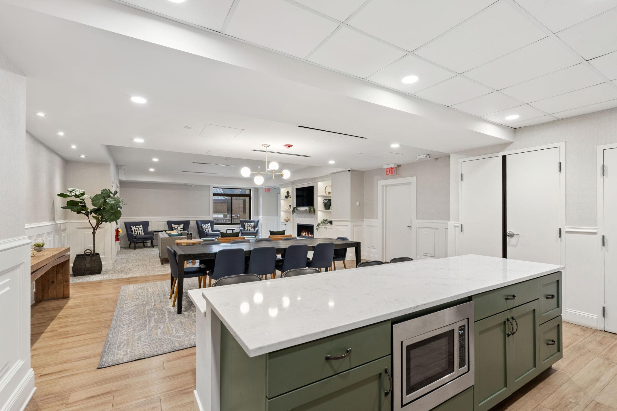 110 1st Avenue NE Unit: F1502