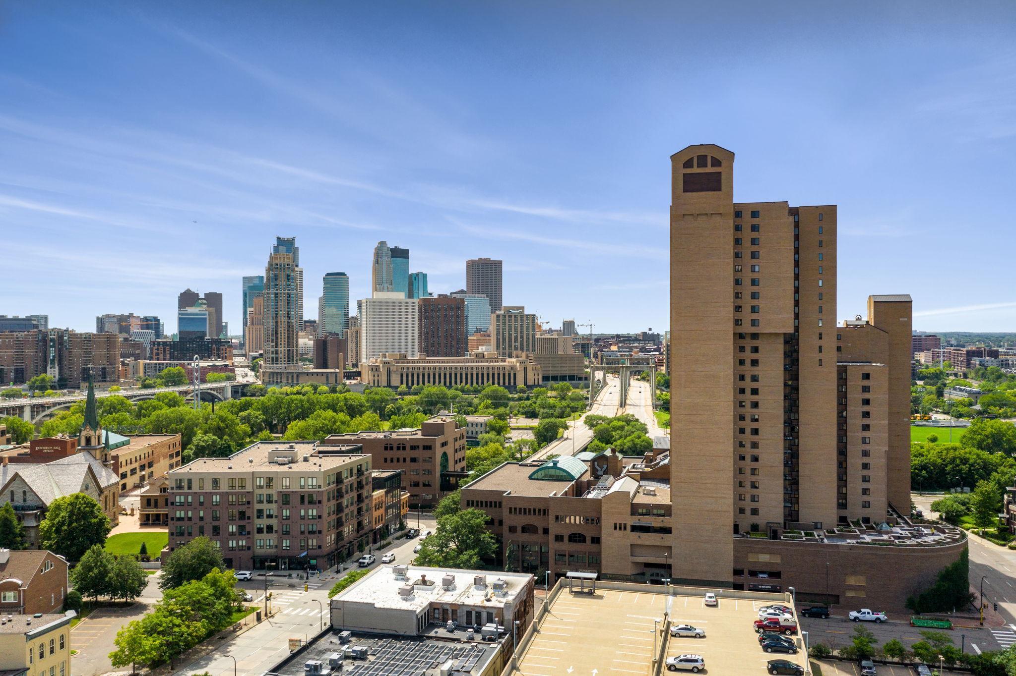 110 1st Avenue NE Unit: F1502