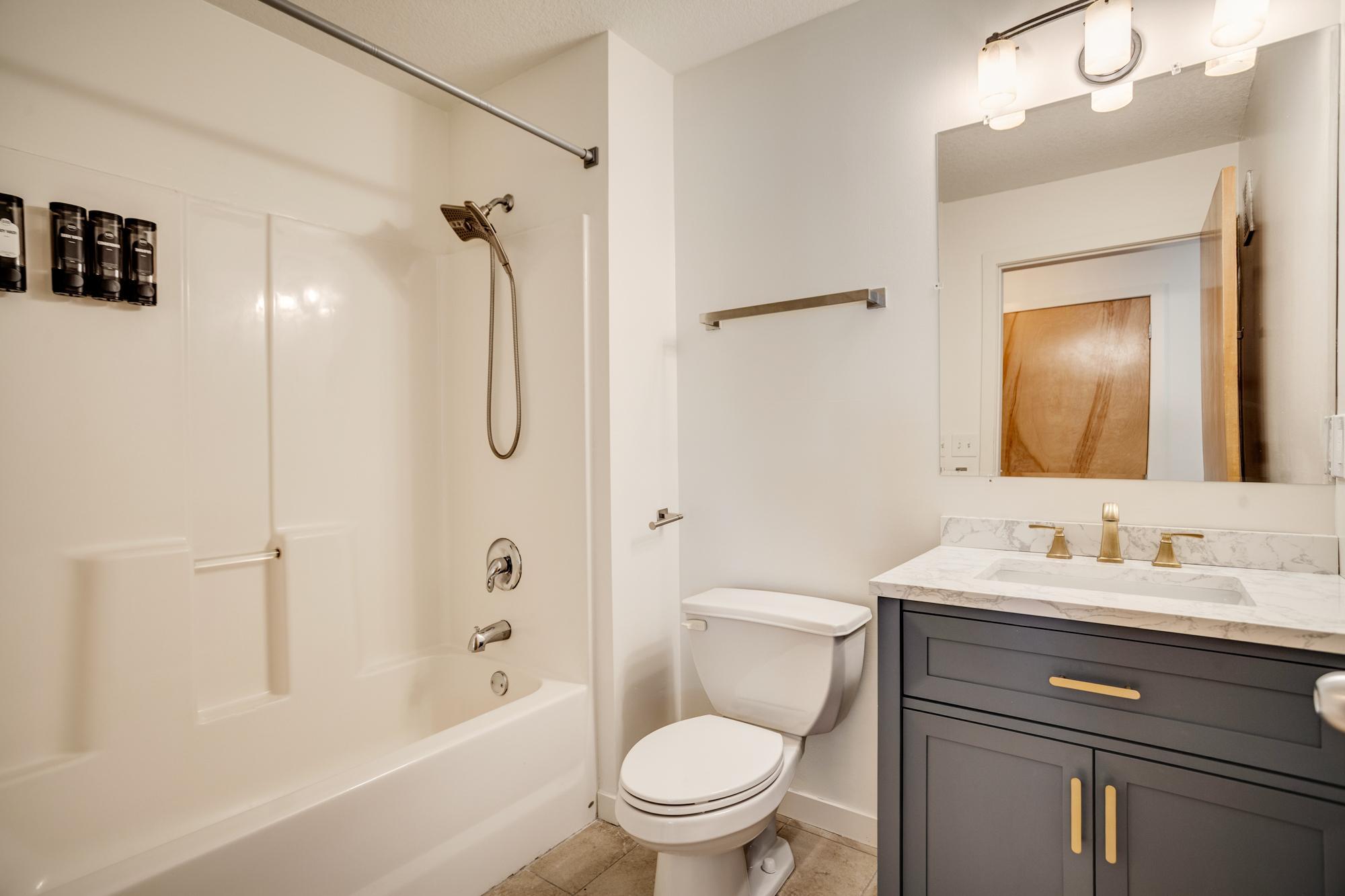 1829 3rd Avenue S Unit: 203