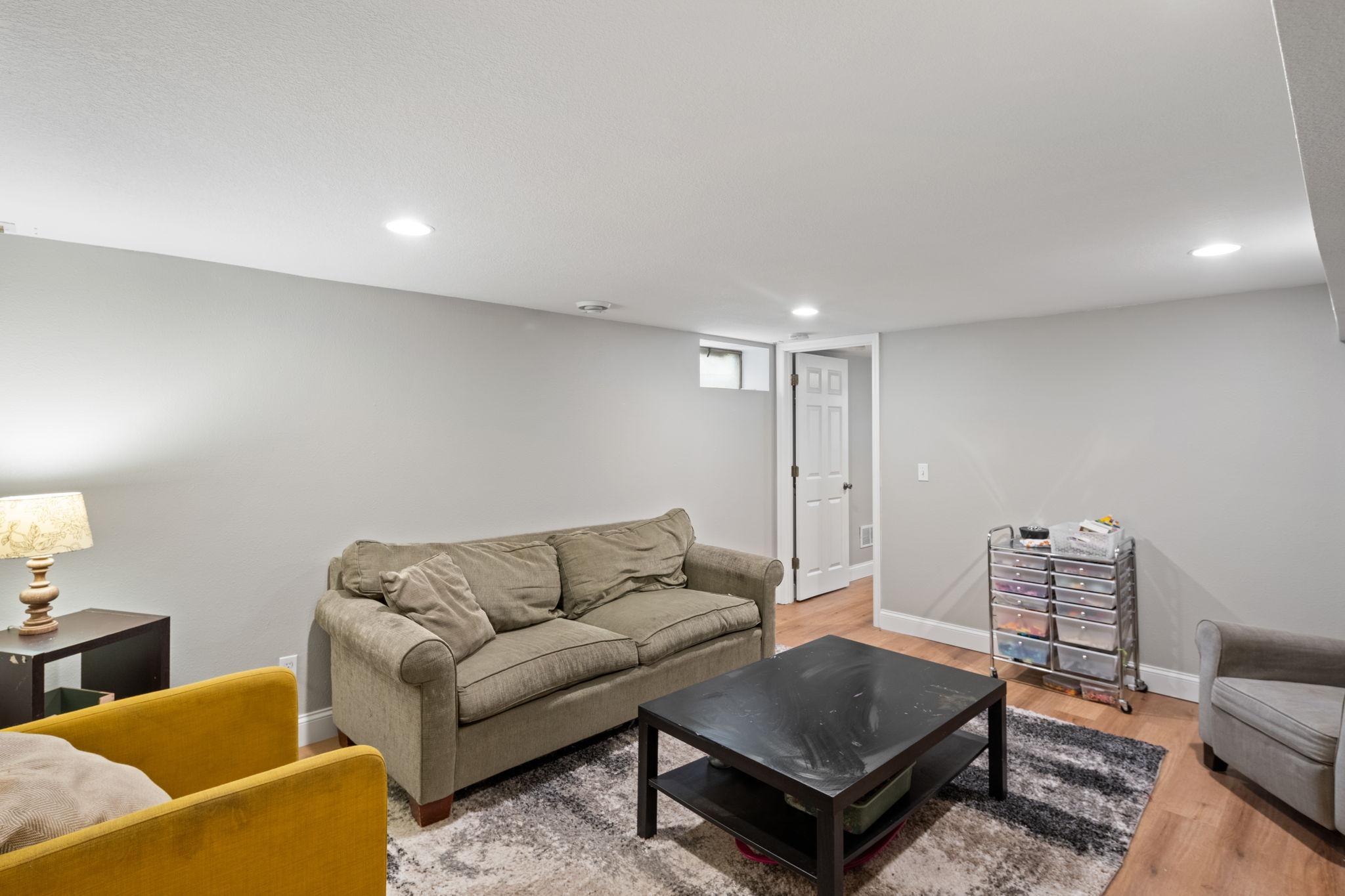 2416 Quincy Street NE
