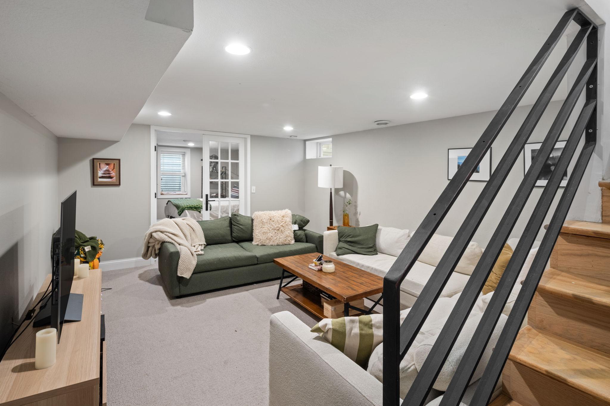 2416 Quincy Street NE