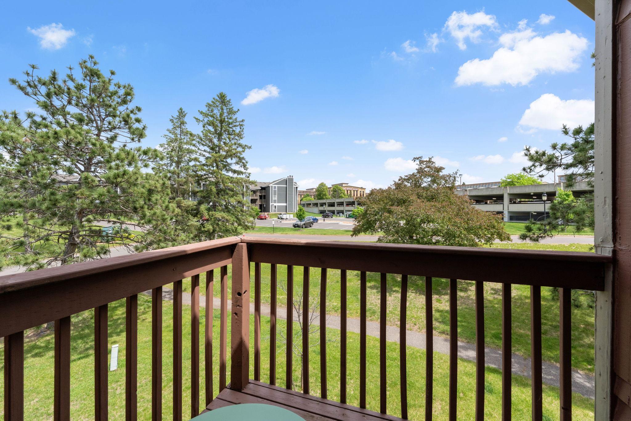 1335 Spencer Road W