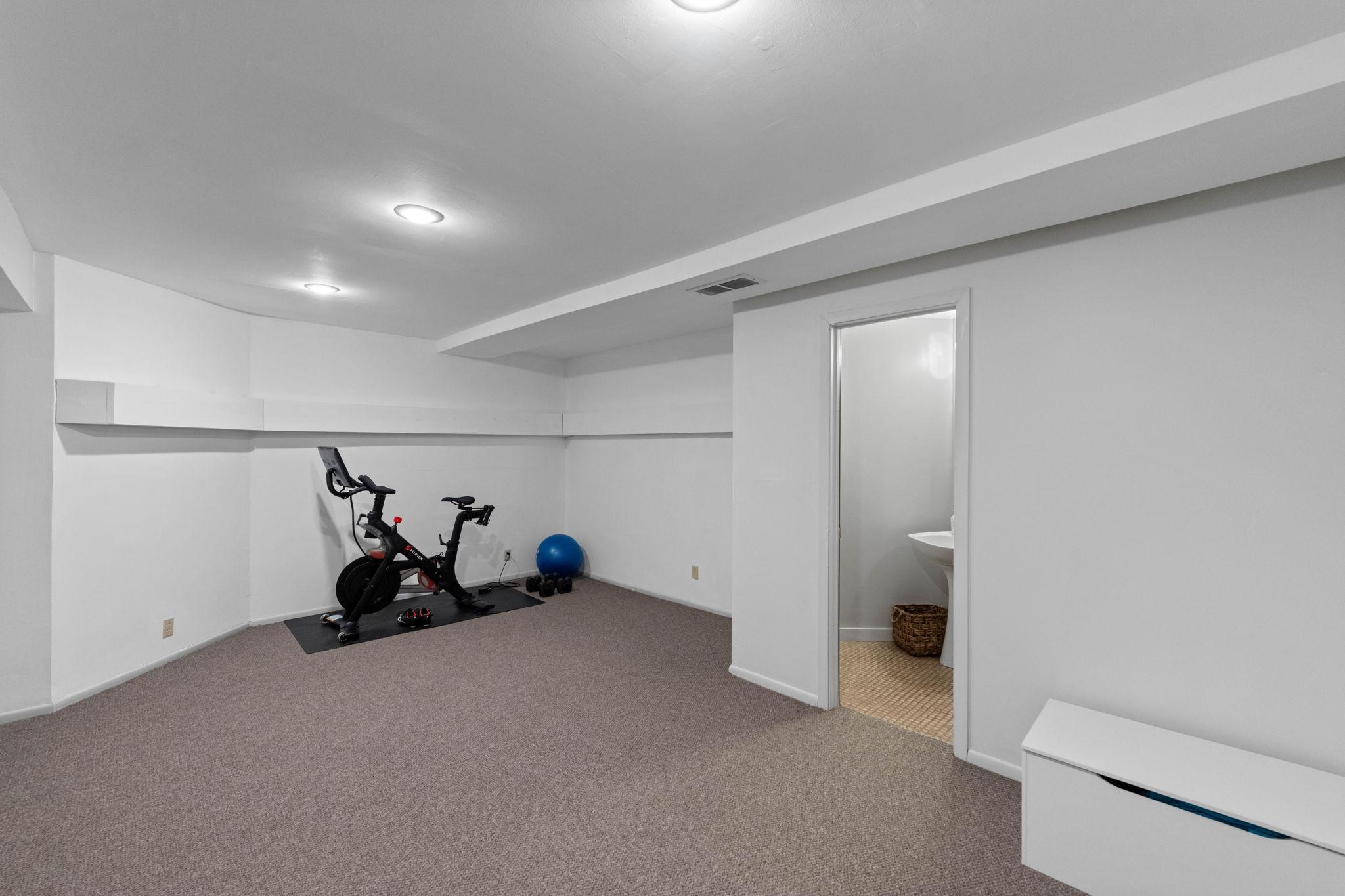 1335 Spencer Road W
