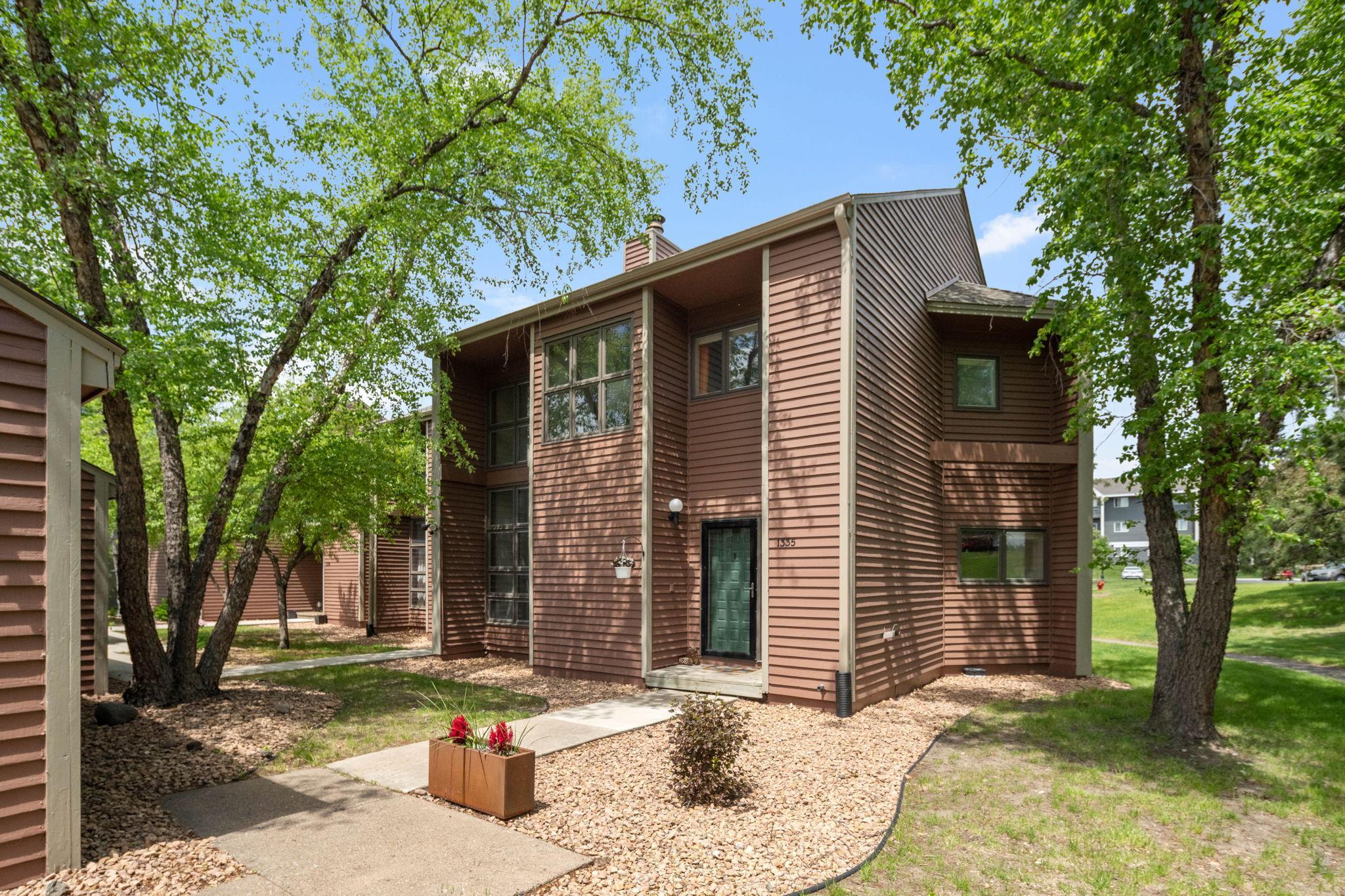 1335 Spencer Road W