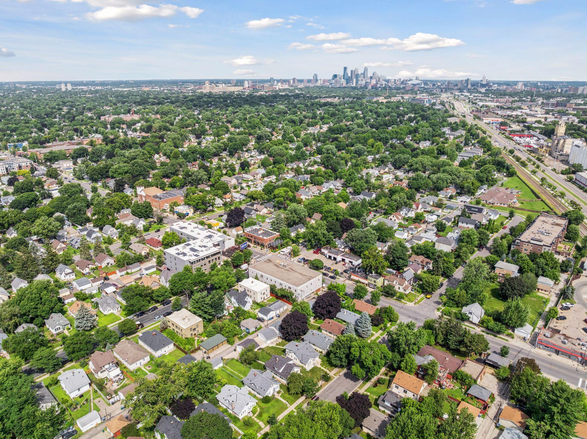 2803 E 38th Street Unit: 204
