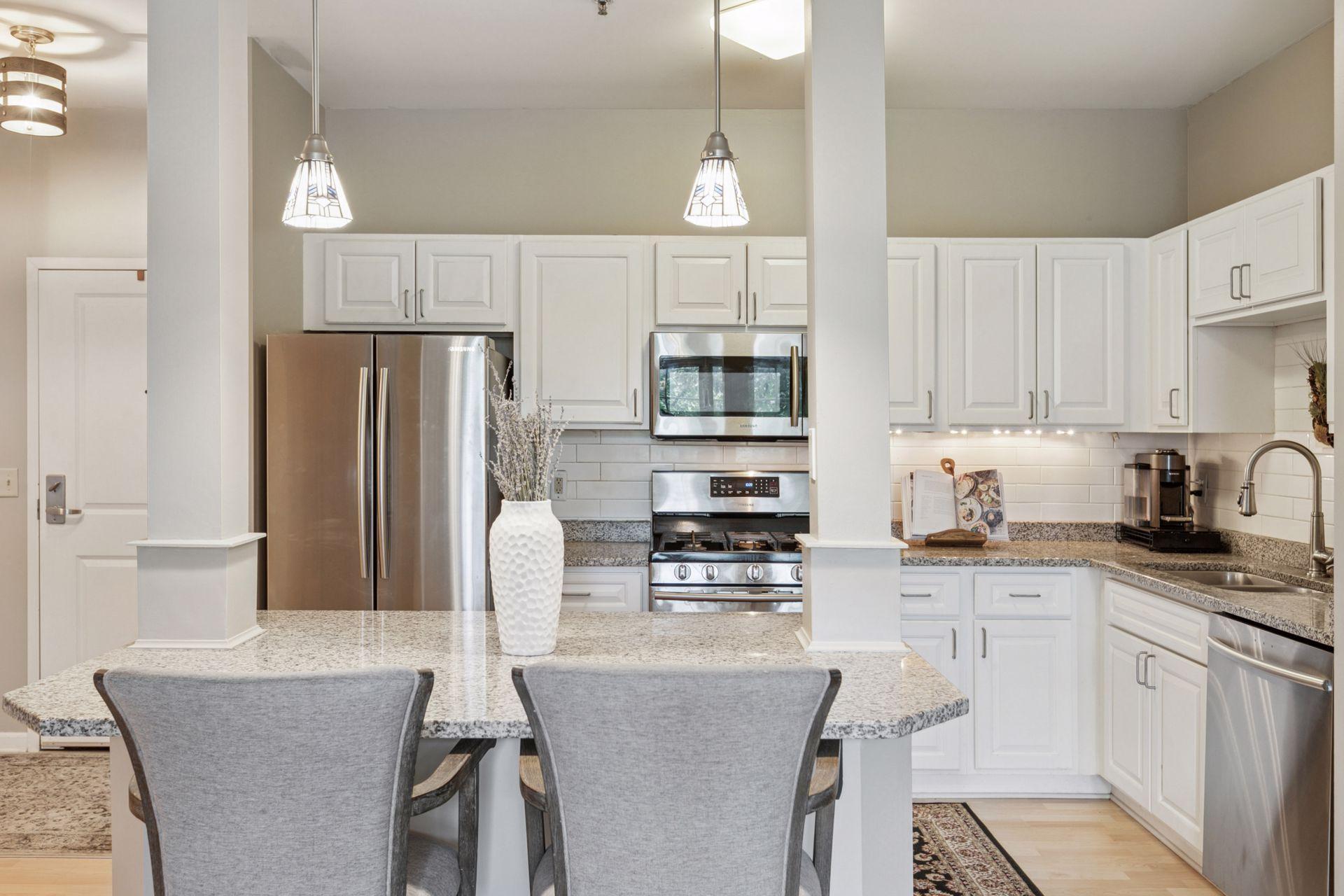 2803 E 38th Street Unit: 204