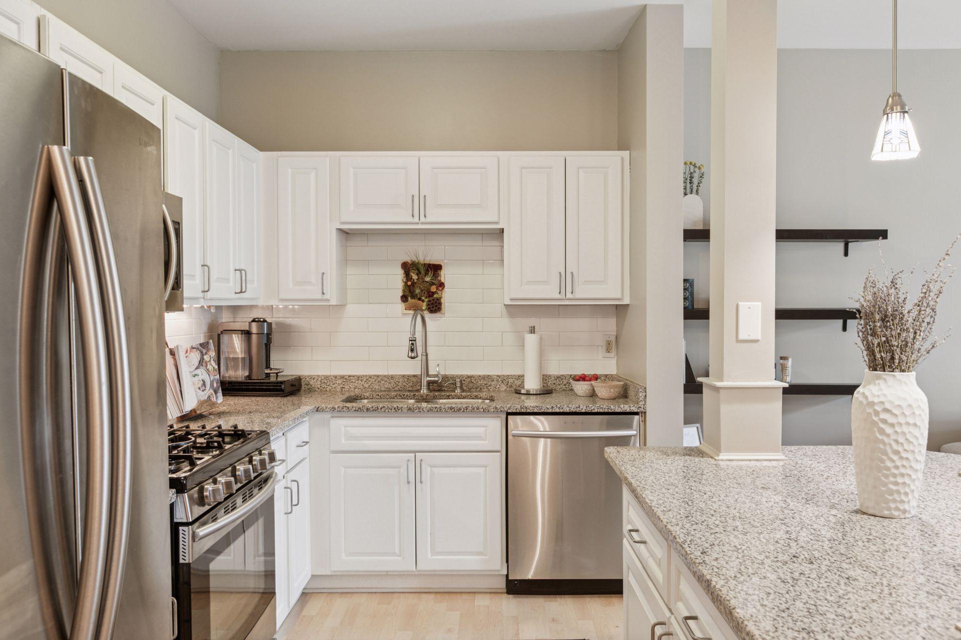 2803 E 38th Street Unit: 204