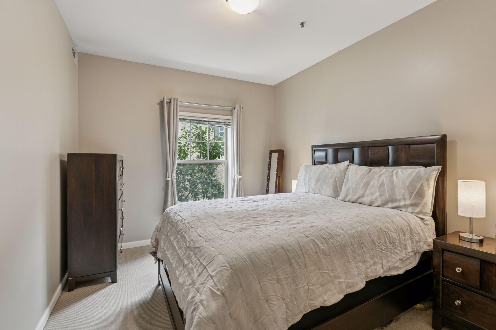 2803 E 38th Street Unit: 204
