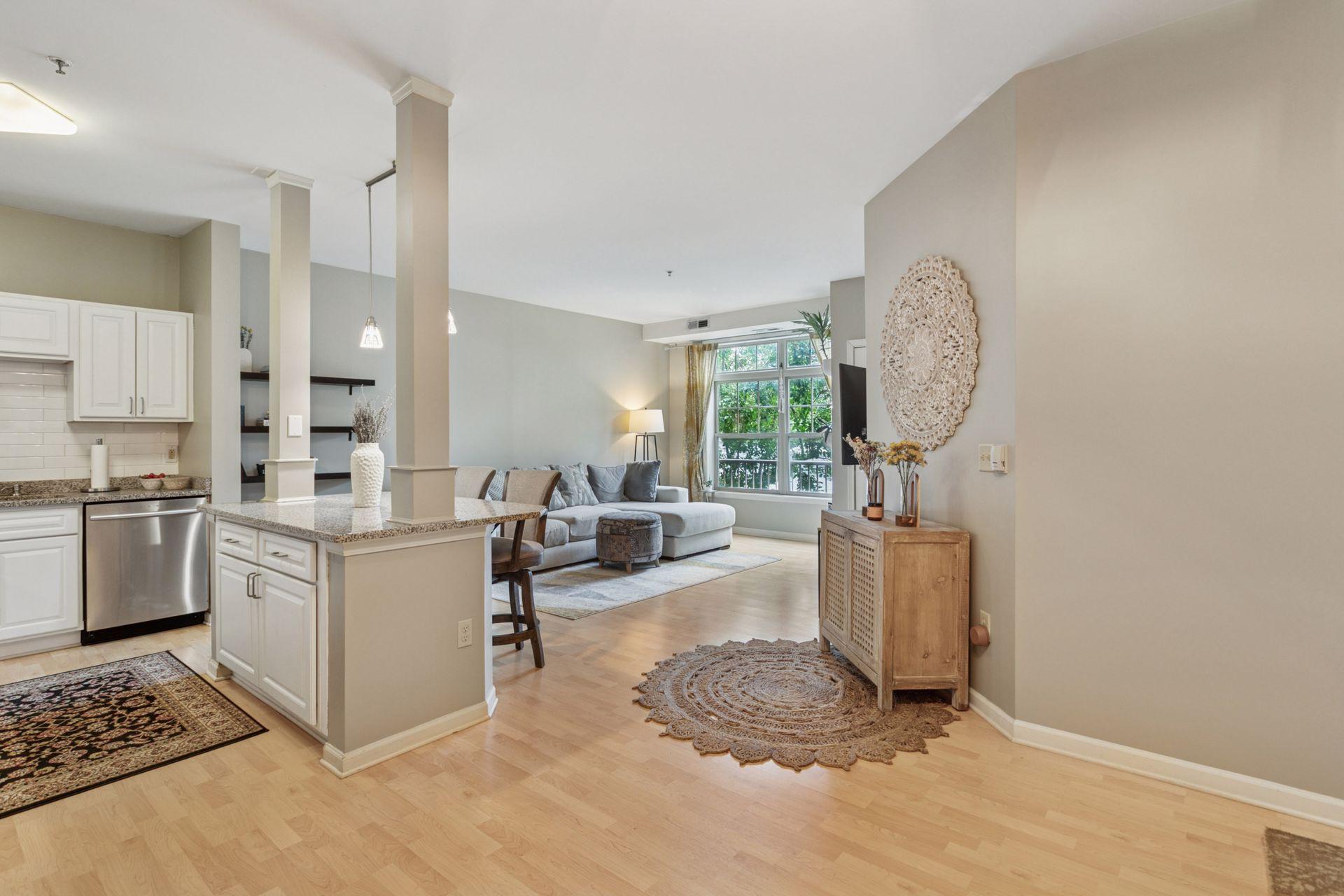 2803 E 38th Street Unit: 204