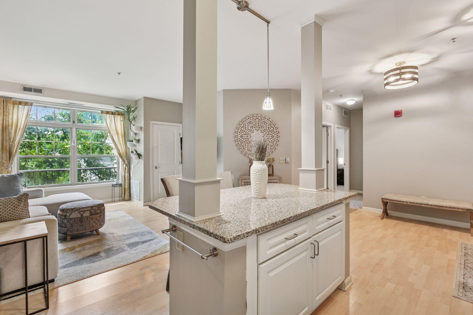 2803 E 38th Street Unit: 204
