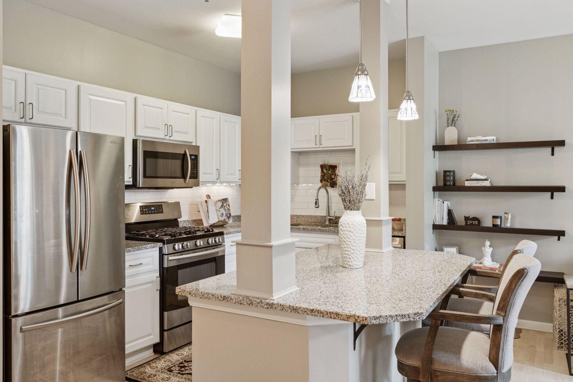 2803 E 38th Street Unit: 204