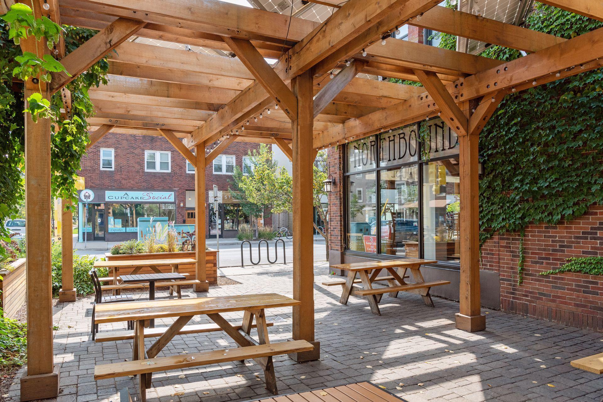 2803 E 38th Street Unit: 204