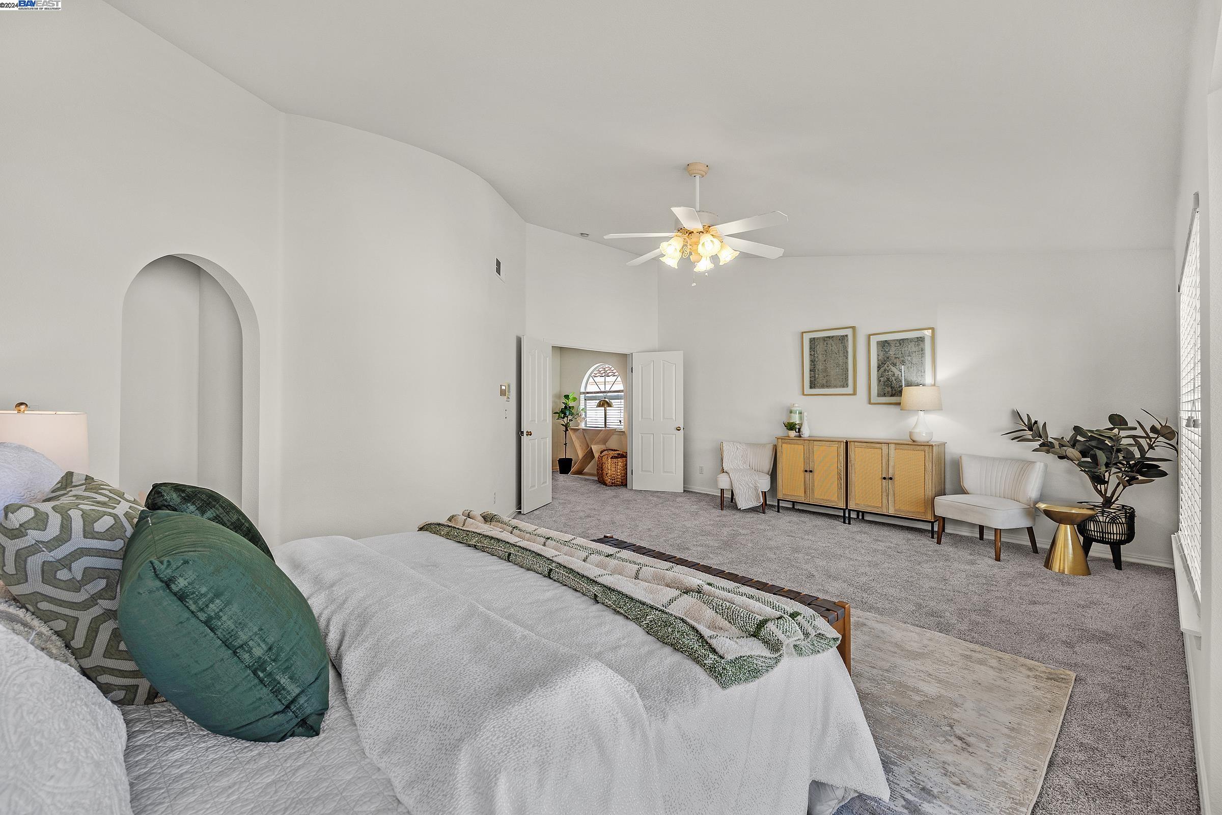 95 Meadowland Dr