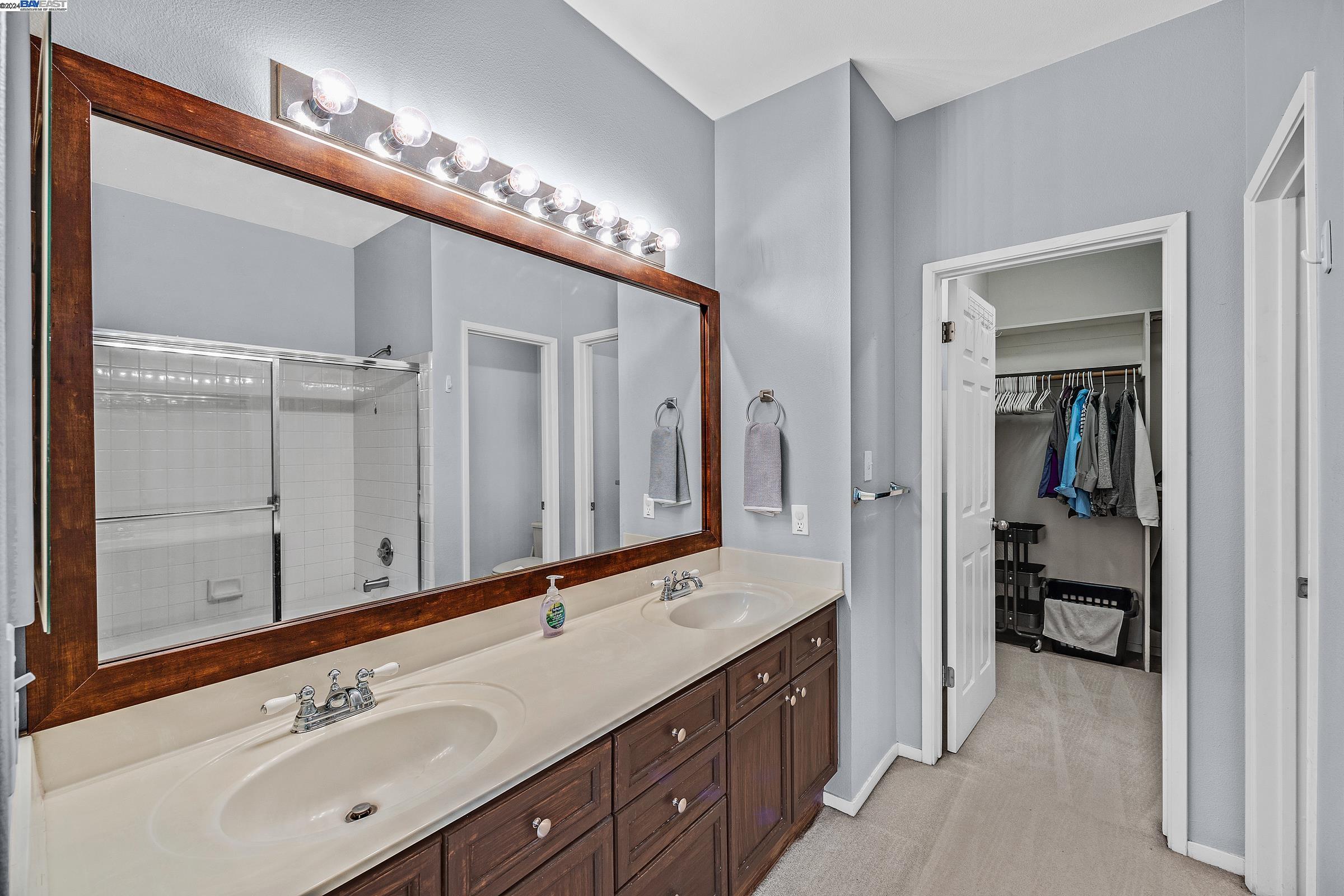 3207 Coyote Cir