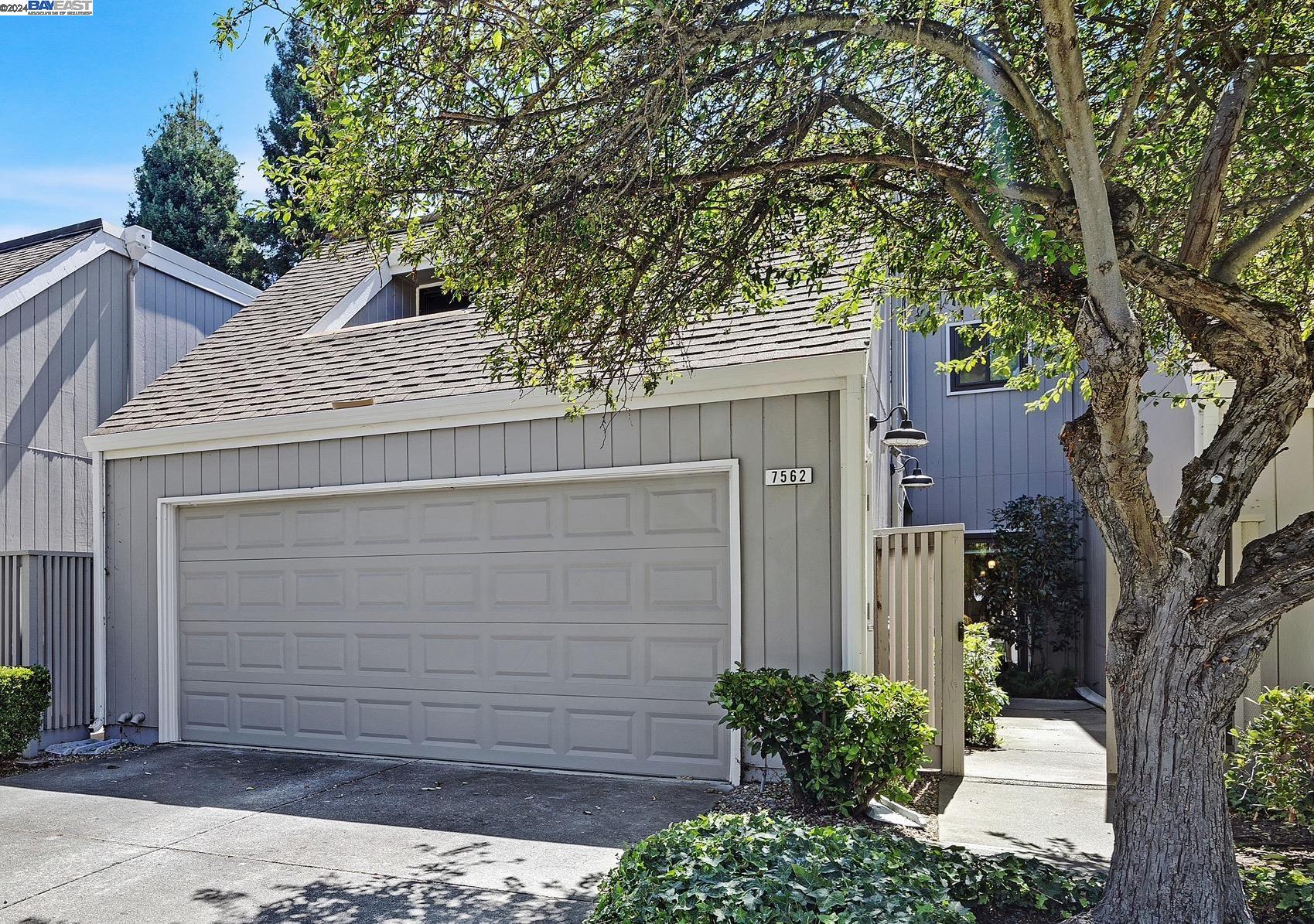 7562 Stonedale Dr