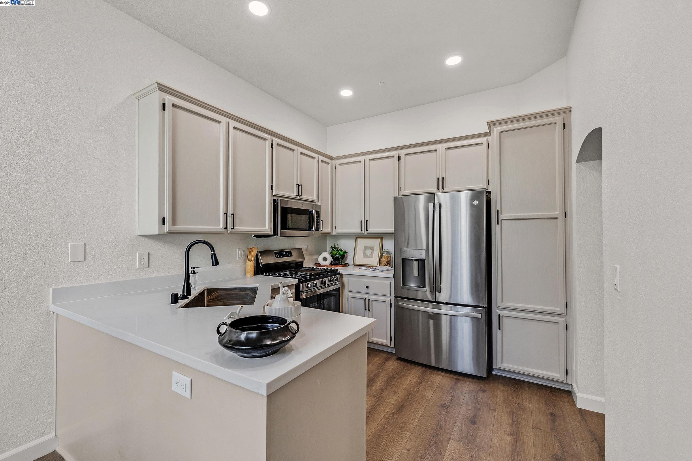 5754 Belleza Dr