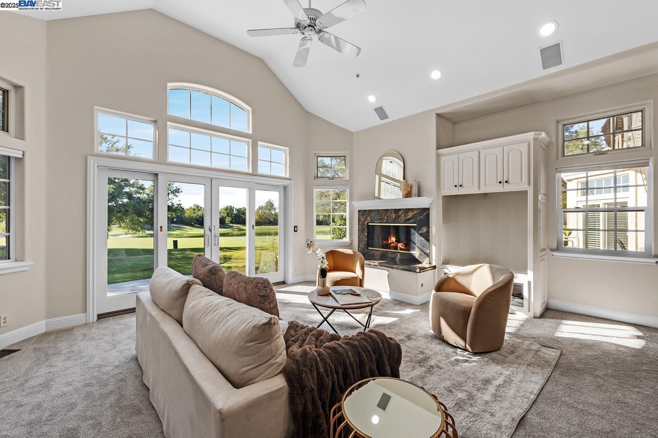 2389 E Ruby Hill Dr