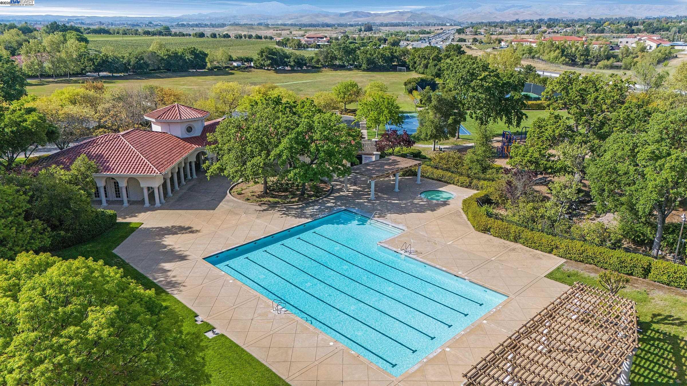 2389 E Ruby Hill Dr