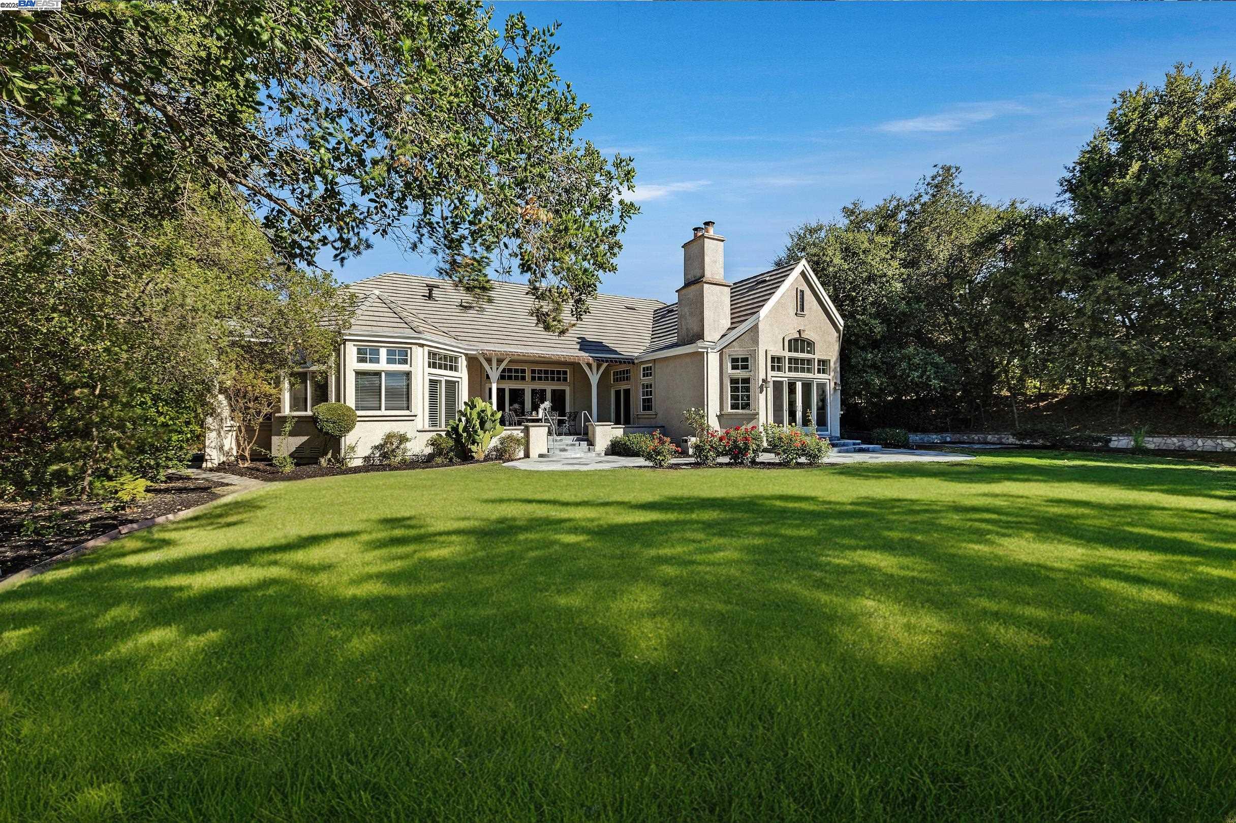2389 E Ruby Hill Dr