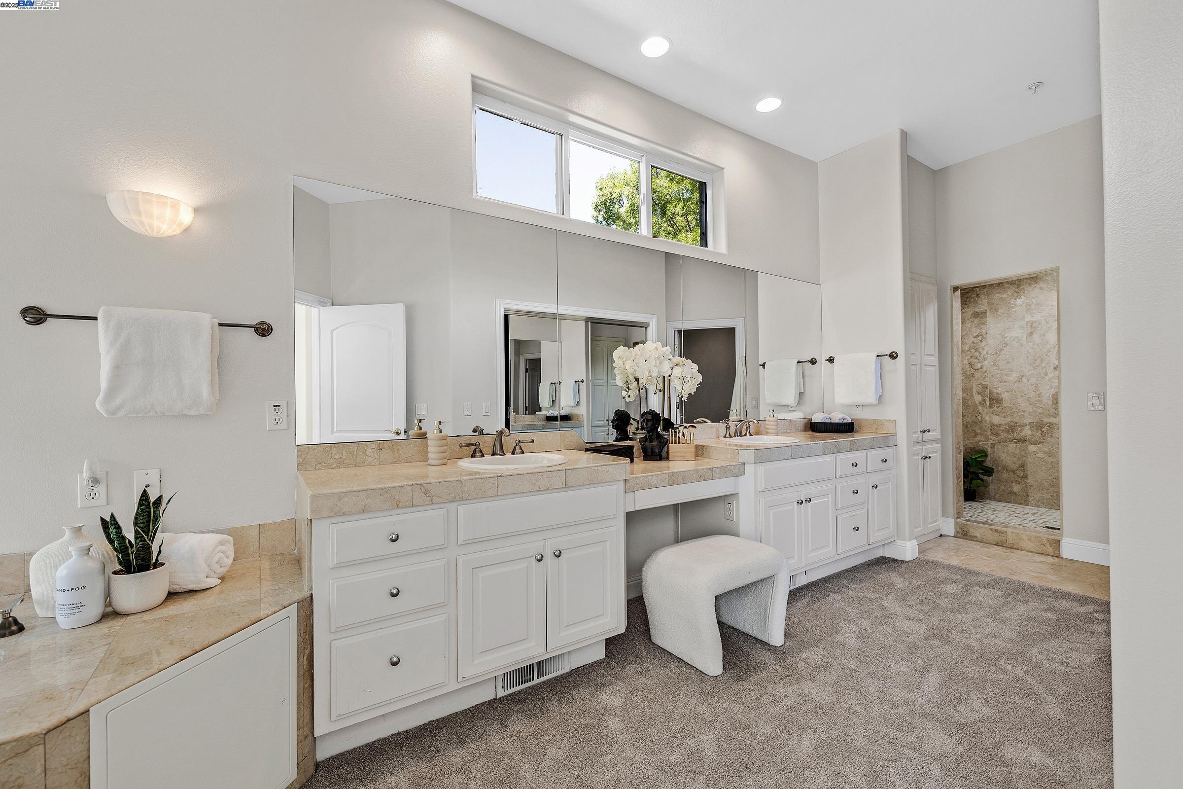 2389 E Ruby Hill Dr