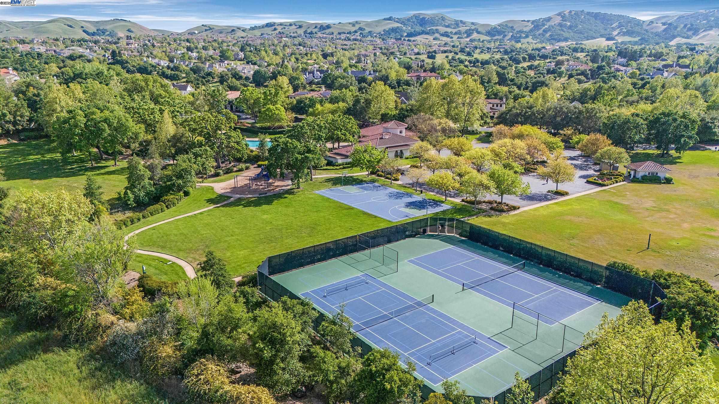 2389 E Ruby Hill Dr